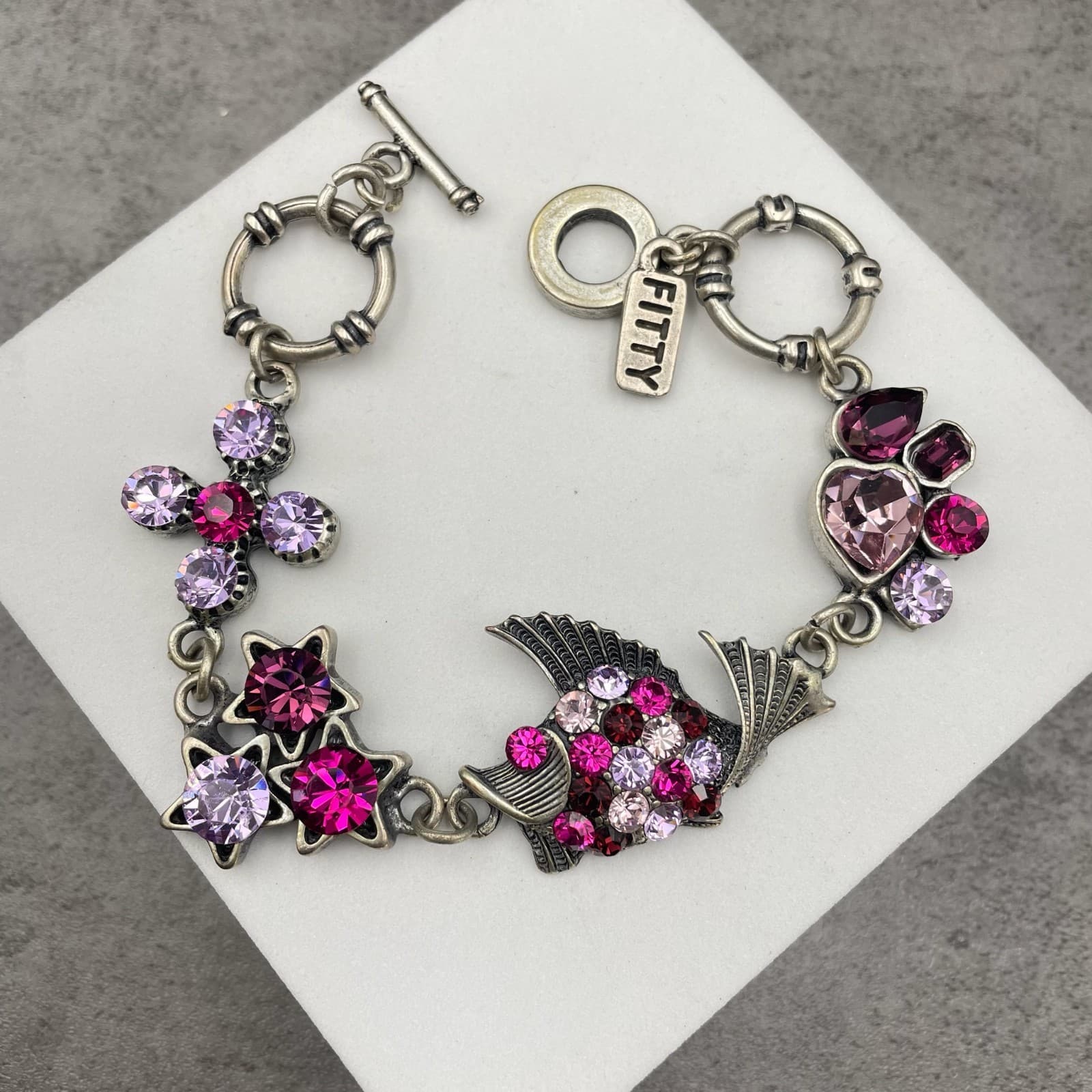 Vintage Multi Faceted Bezel Crystal Embellished Figural Charm Toggle Bracelet - Thumbnail 4