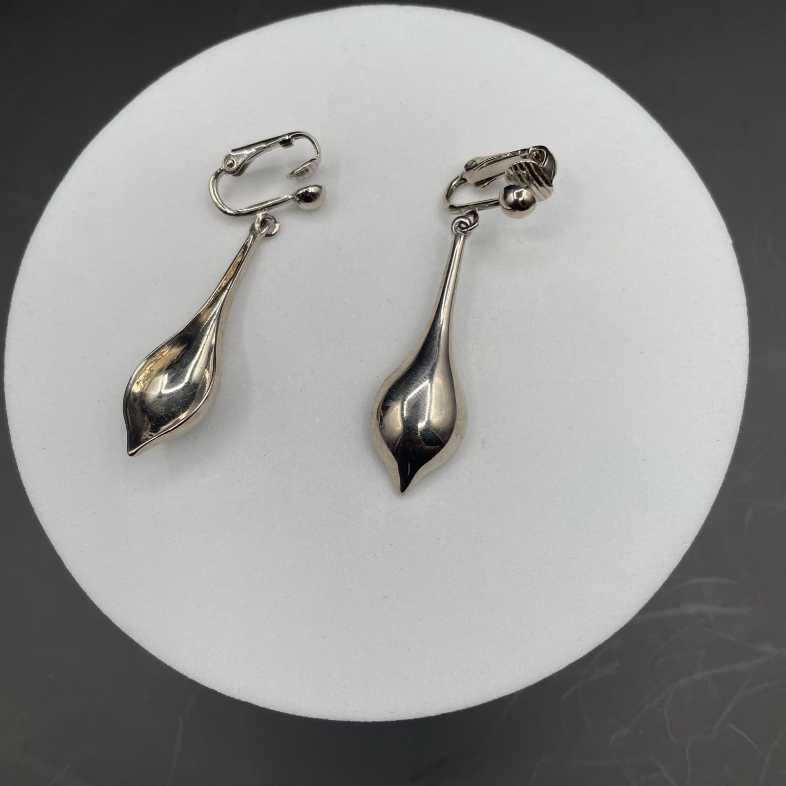 Sleek Modern Silver-Tone Teardrop Dangle Earrings - Thumbnail 6