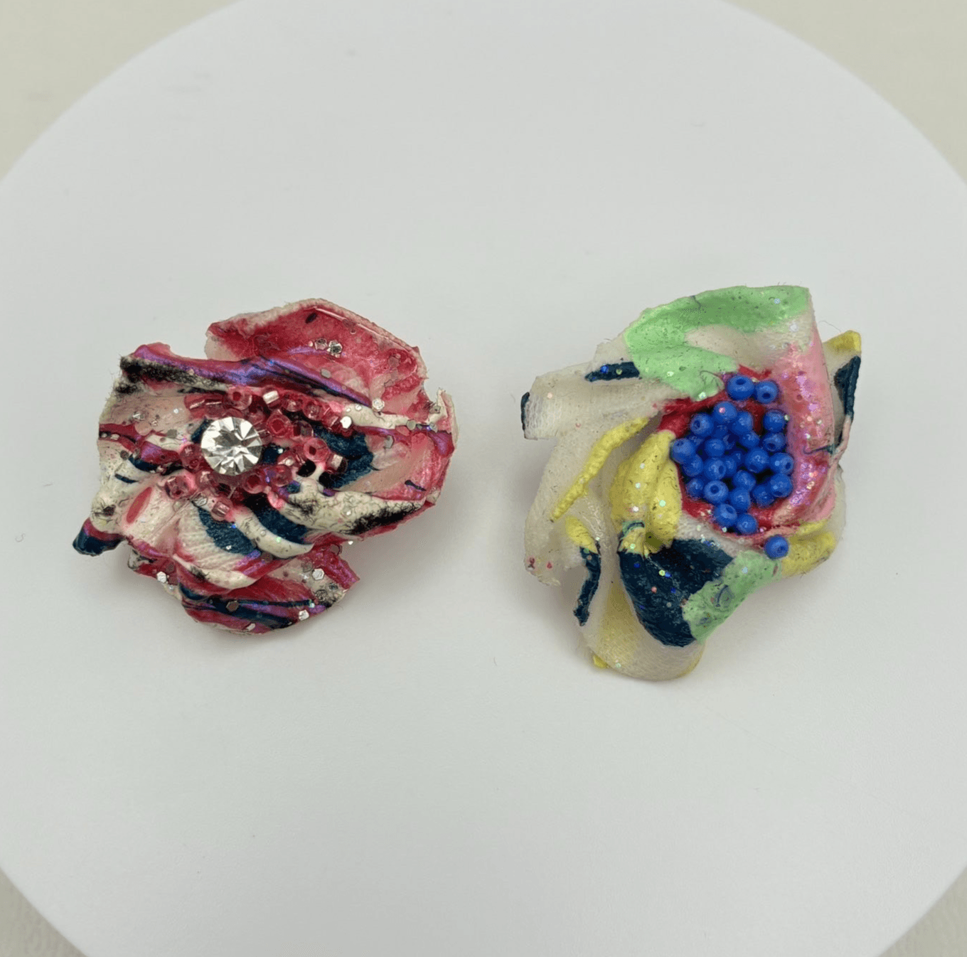 Vintage Y2K Abstract Clear Rhinestone Beaded Glitter Stud Earrings Jewelry - Image 1