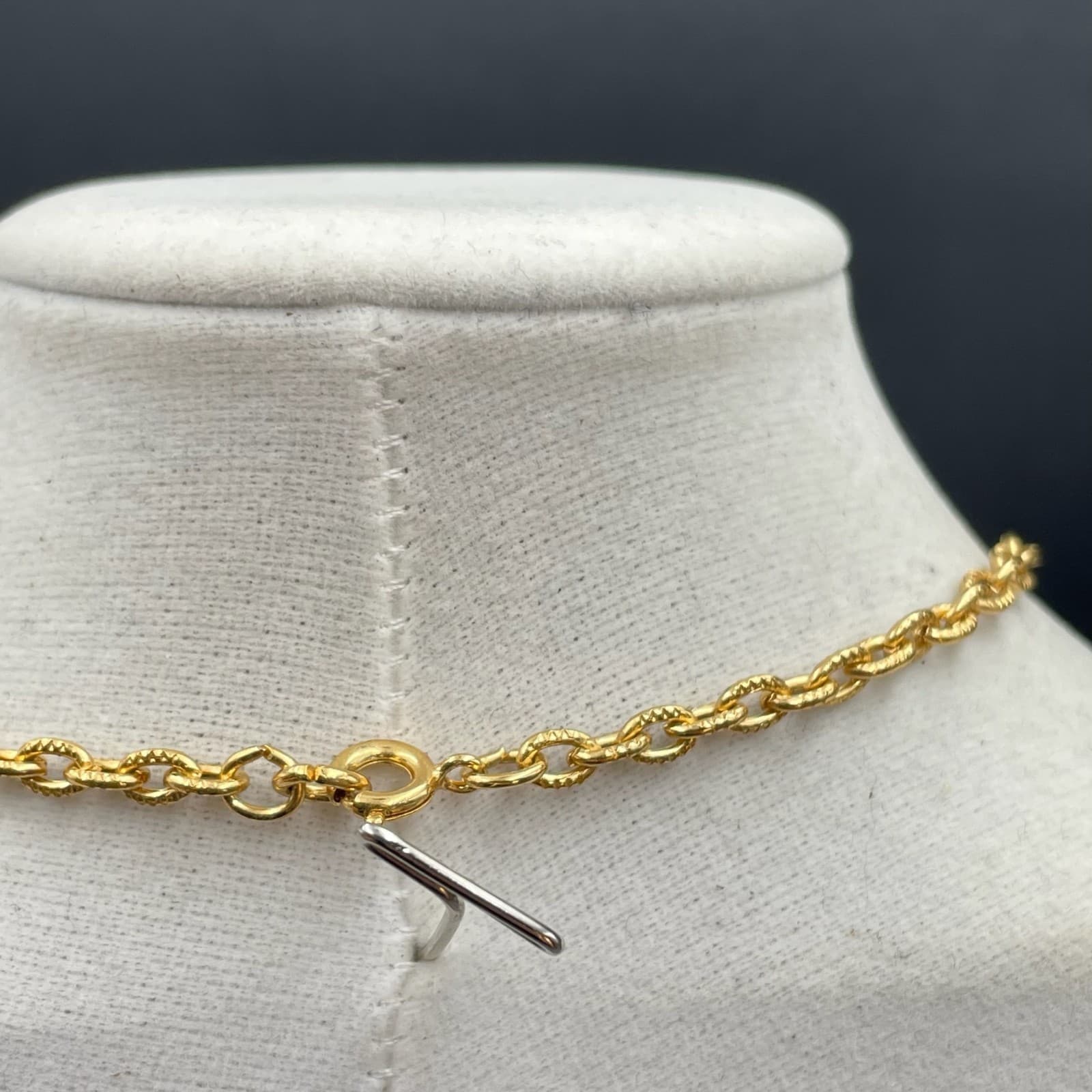 VTG Gold-Tone Hammered Victorian Carved Jadeite Double-Strand Station Necklace - Thumbnail 11