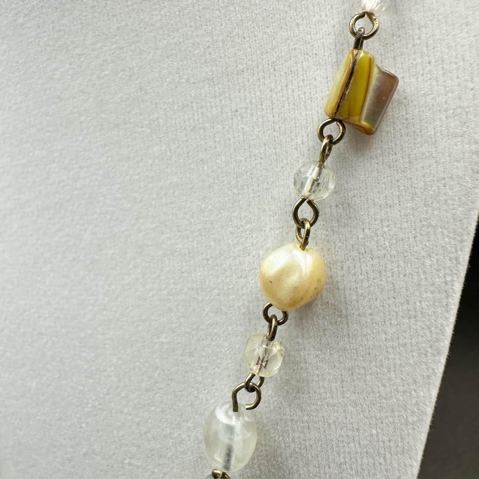 Cookie Lee Gold-Tone Mother-of-Pearl Beaded Fashion Modern Link Chain Necklace - Thumbnail 3