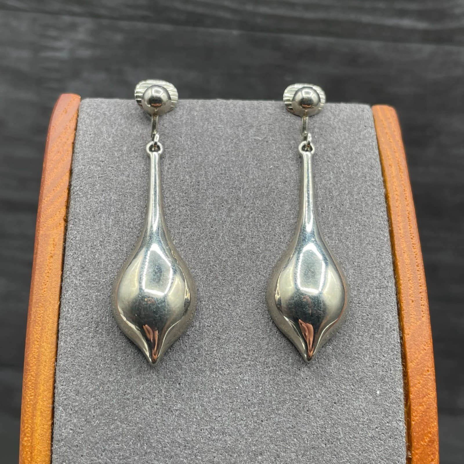 Sleek Modern Silver-Tone Teardrop Dangle Earrings - Thumbnail 4