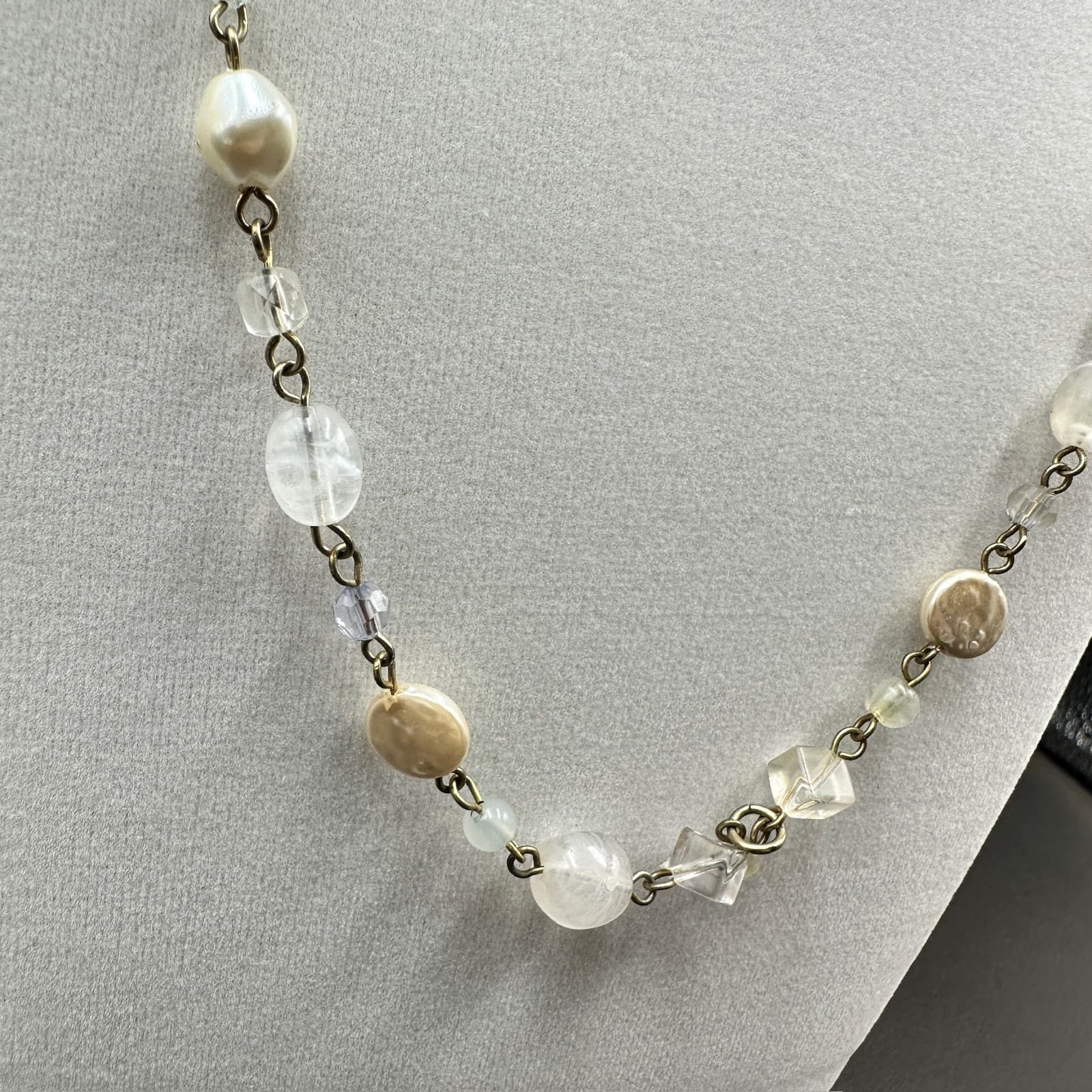 Cookie Lee Gold-Tone Mother-of-Pearl Beaded Fashion Modern Link Chain Necklace - Thumbnail 2