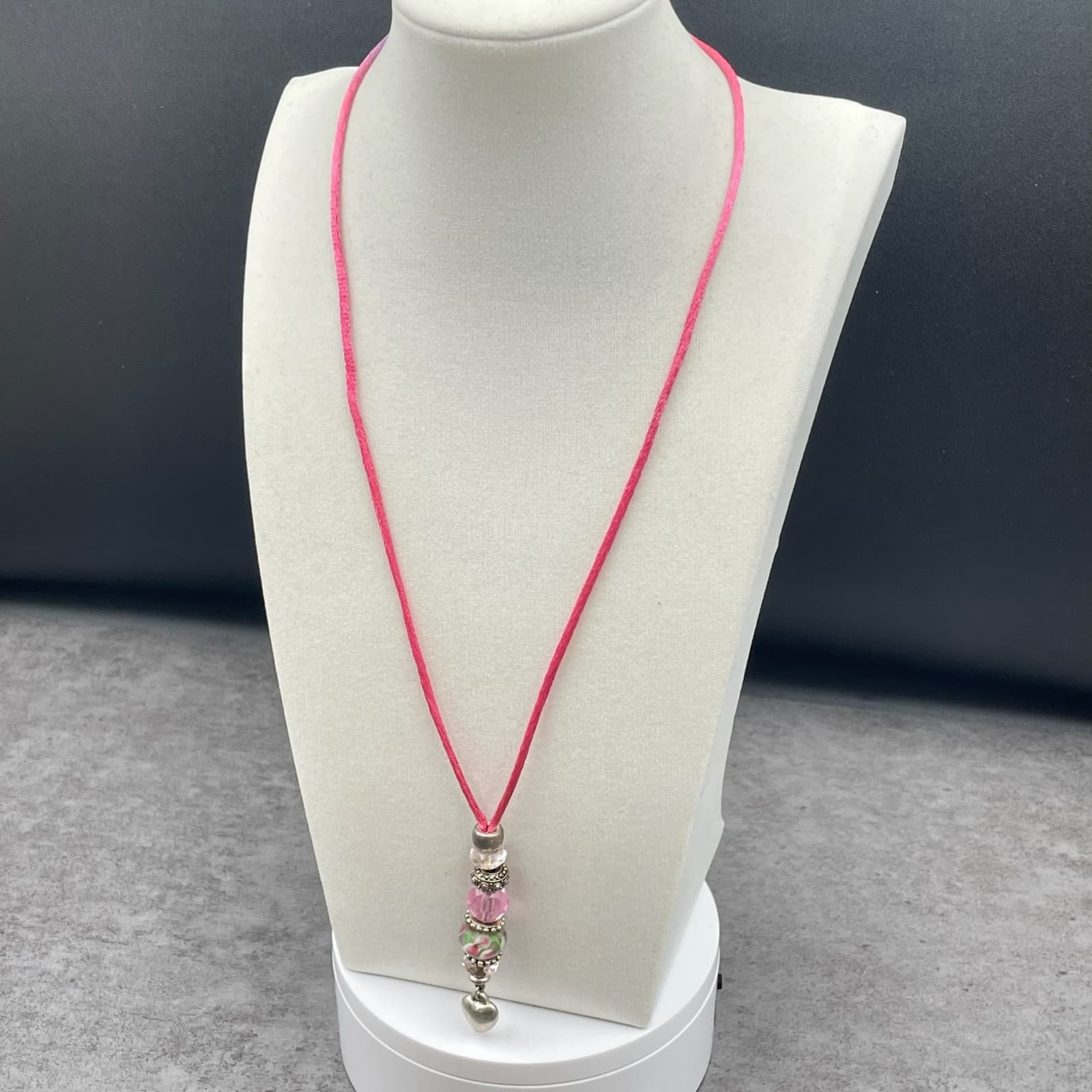 Boho Pink Whimsical Inlay Floral Faceted Glass Beads Heart Pendant Cord Necklace - Thumbnail 4