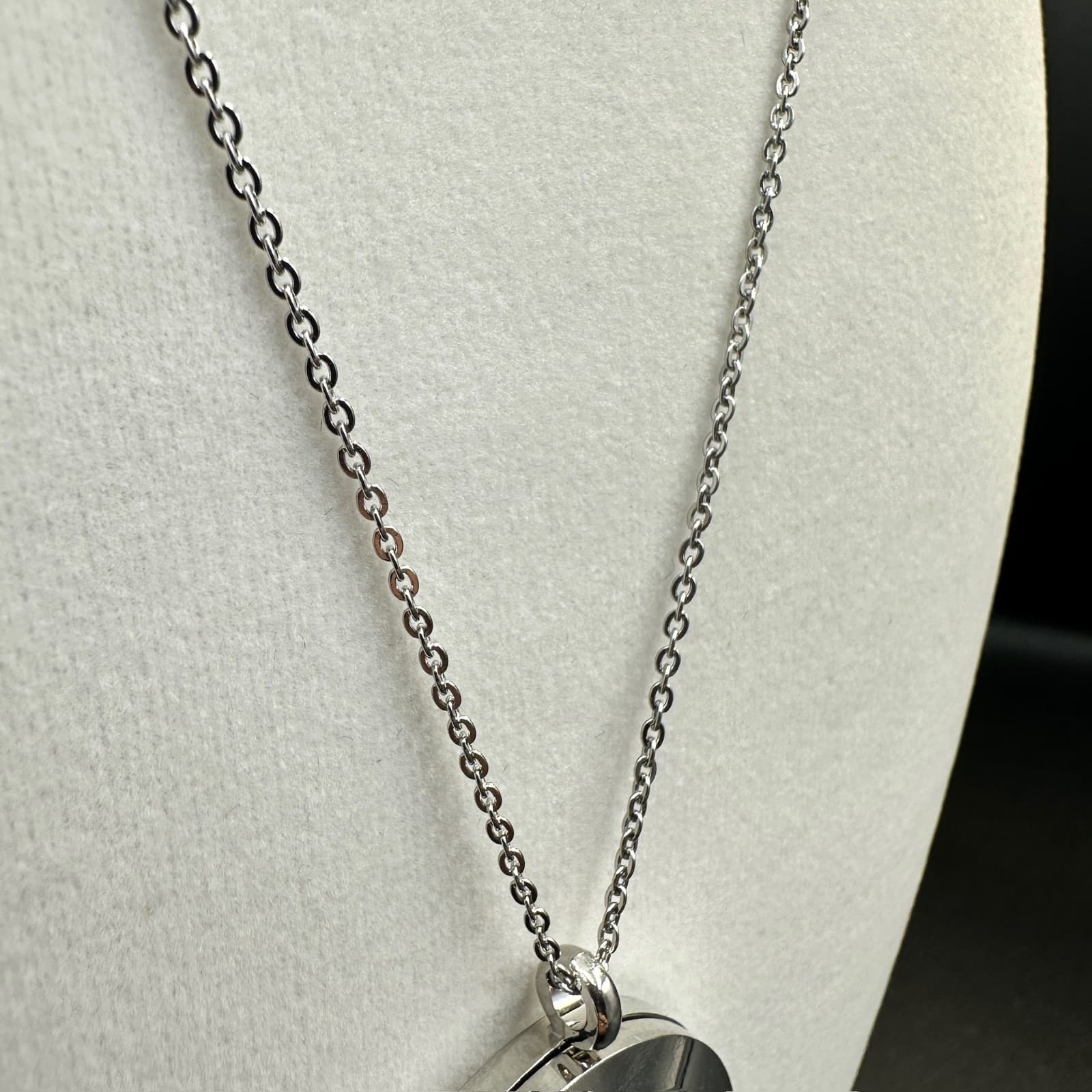 Vintage Silver-Tone Filigree Floral Round Locket Round Lobster Claw Necklace - Thumbnail 8