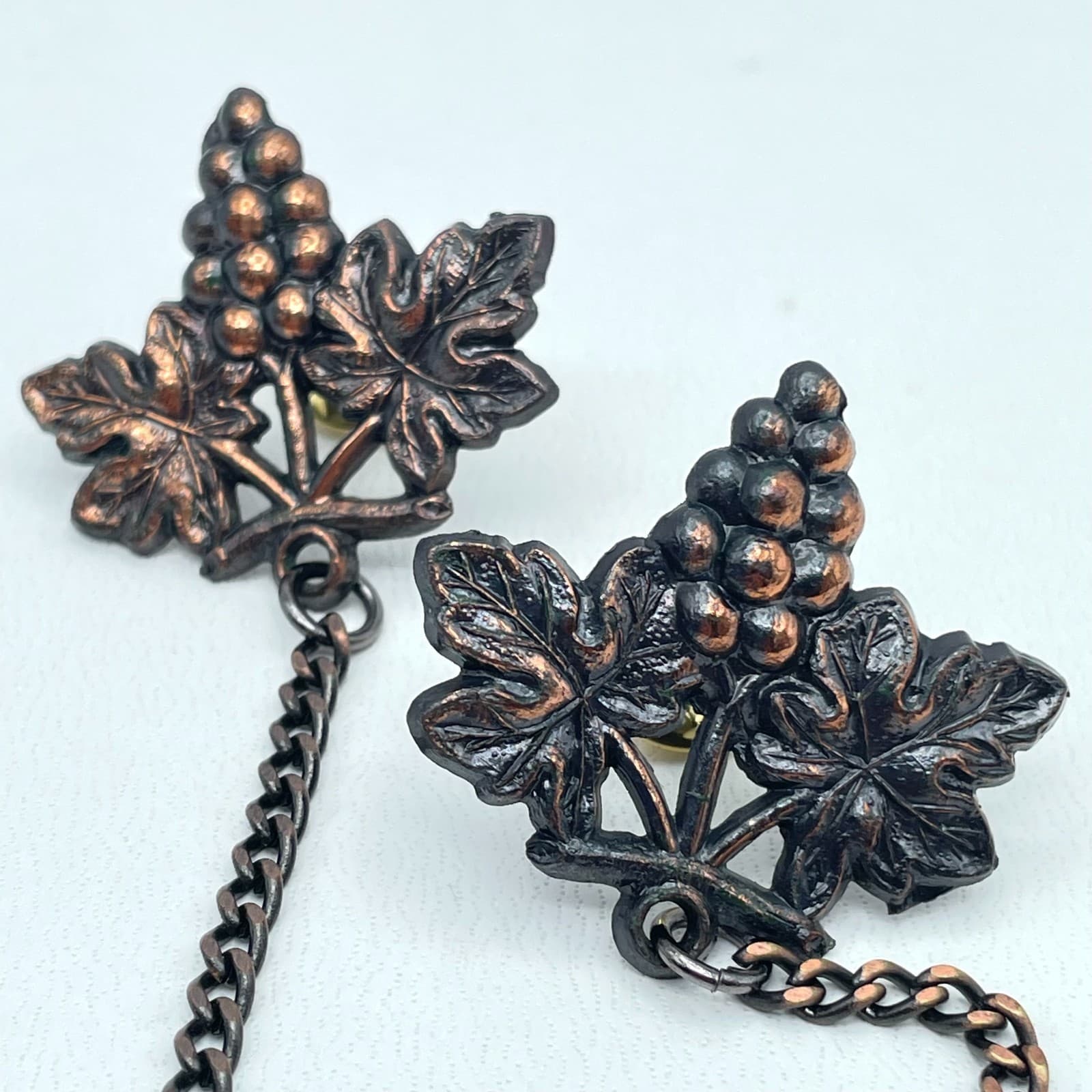 Vintage 90s Grapes & Leaf Lapel Pins Chain Copper Tone Women's Classic Jewelry - Thumbnail 2
