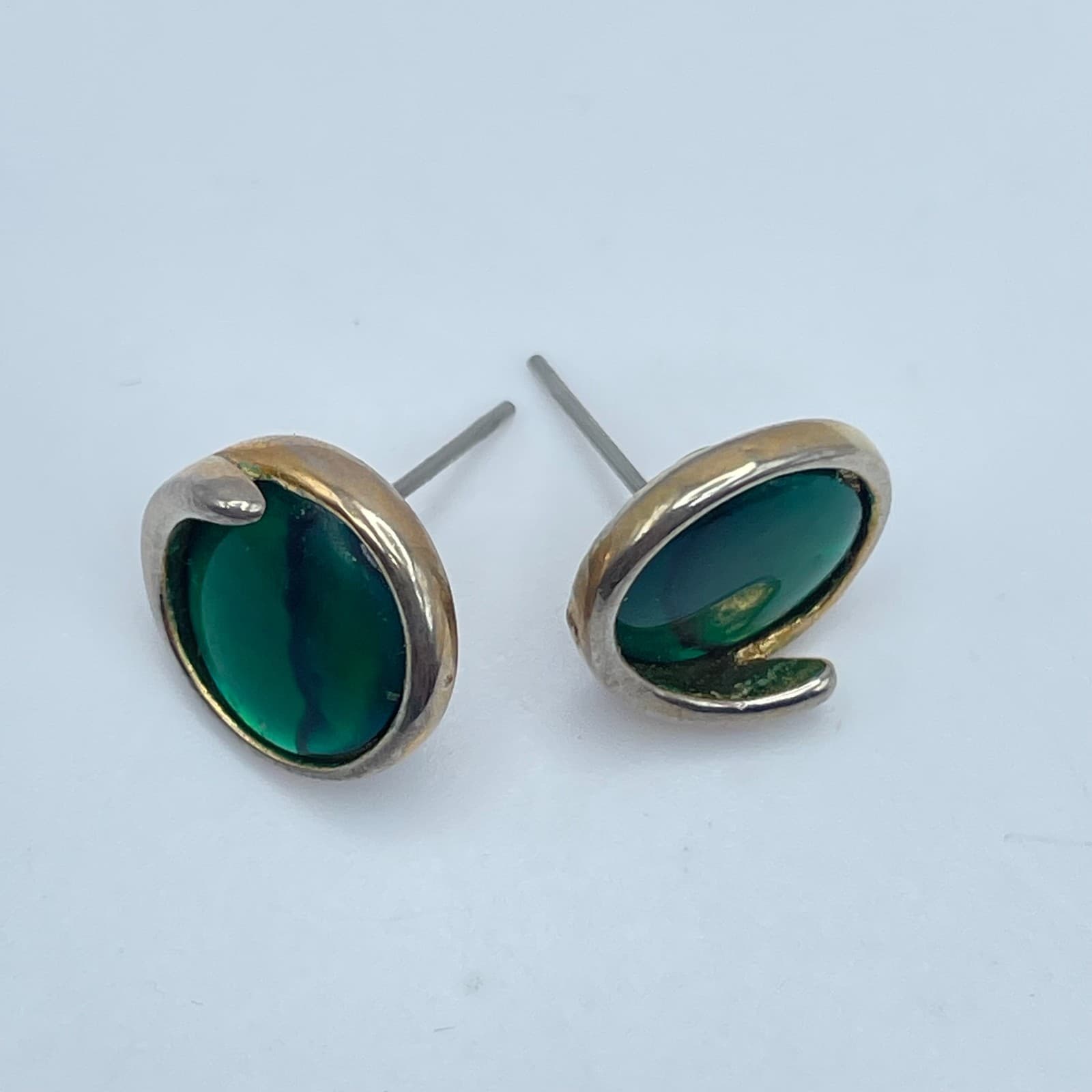 Vintage Y2K Green Stone Cabochon Silver Tone Stud Earrings Boho Women's Jewelry - Thumbnail 2