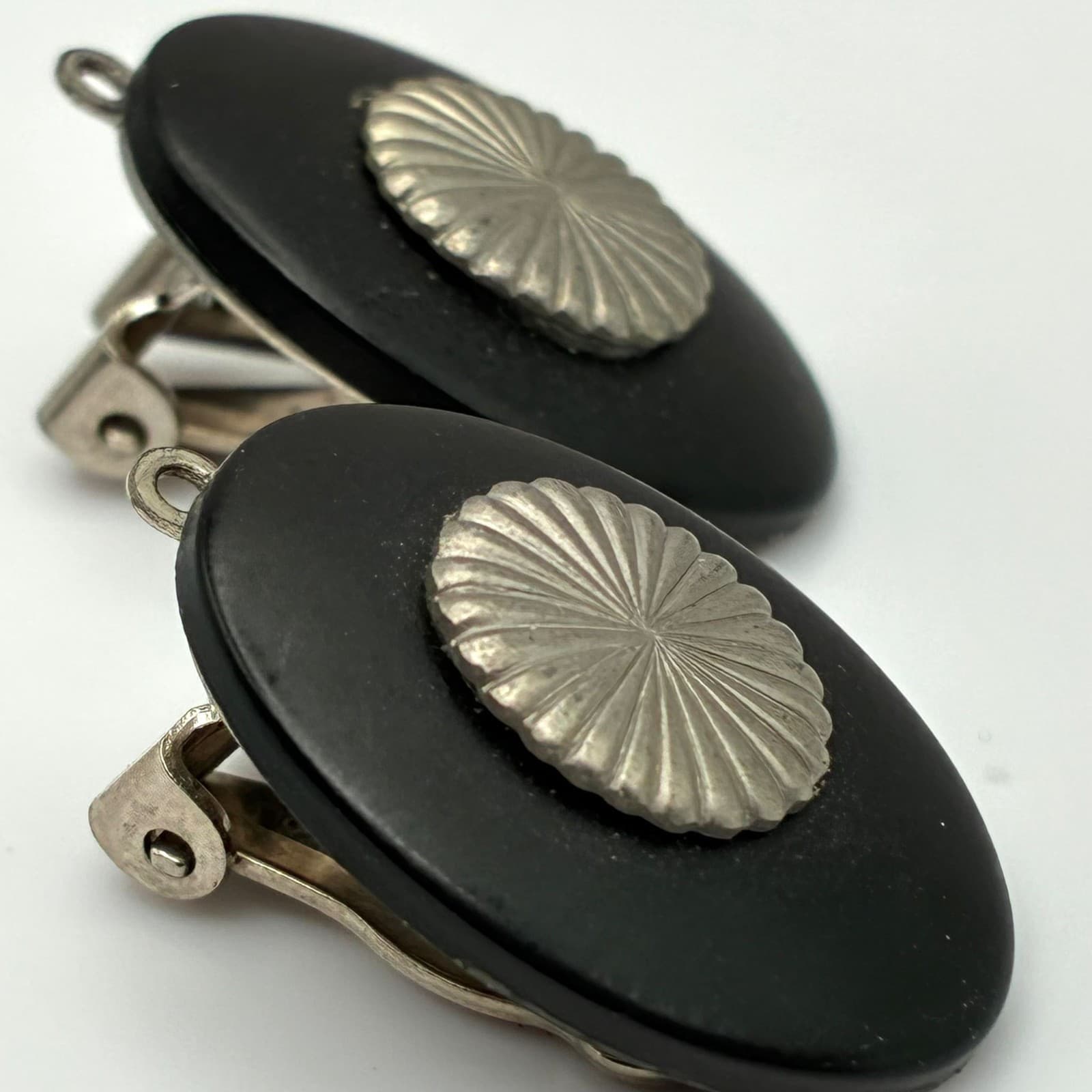 Vintage 90s Black Oval Silver Tone Sunburst Earrings Statement Women's Jewelry - Thumbnail 6
