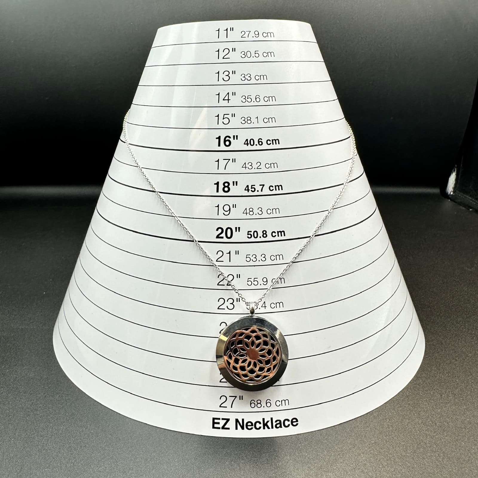 Vintage Silver-Tone Filigree Floral Round Locket Round Lobster Claw Necklace - Thumbnail 10