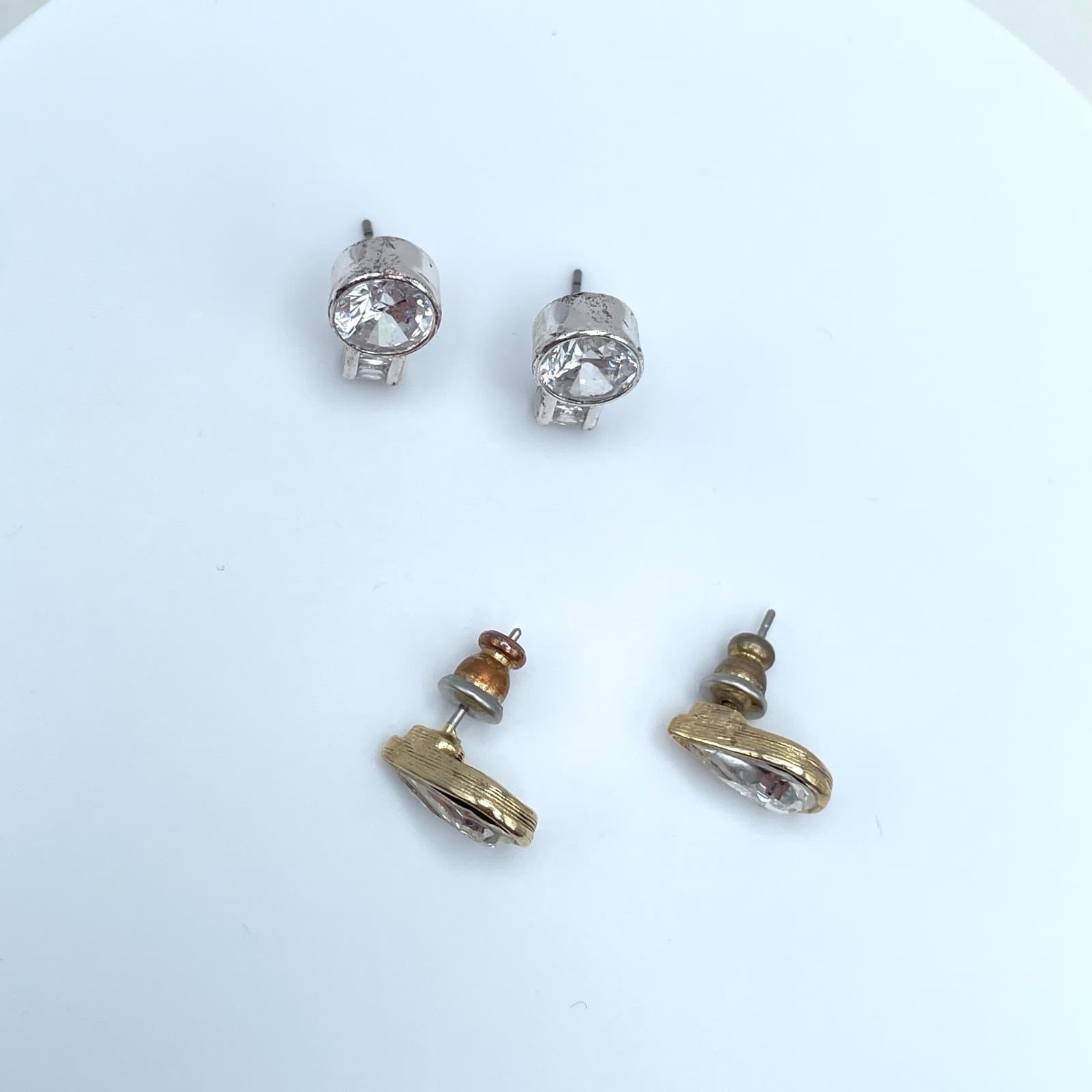 Vintage Y2K Gold/Silver Tone Round & Teardrop Stud Earring Set Women's Jewelry - Thumbnail 7