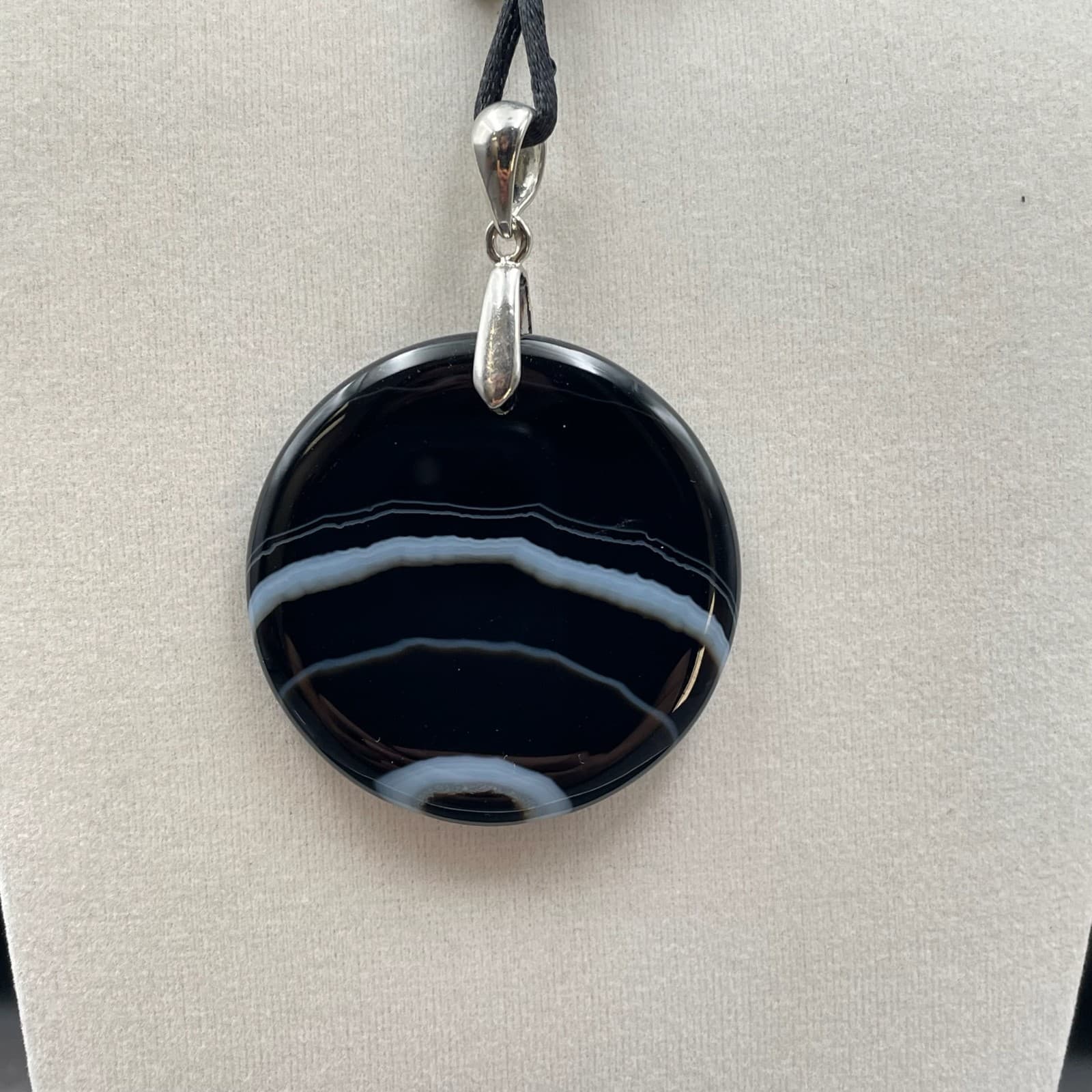 Classic Fashion Wire-Wrapped Banded Black Agate Rounds Pendant Cord Necklace - Thumbnail 2
