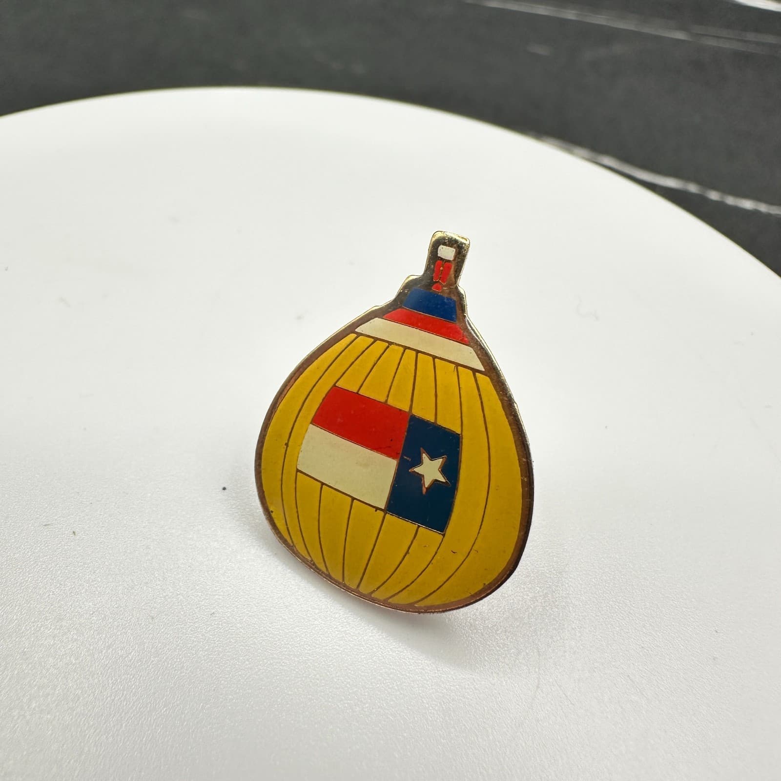 Vintage Hot Air Balloon Lapel Pin Enamel Texas Flag Star Gold Tone Tie Tack - Thumbnail 4