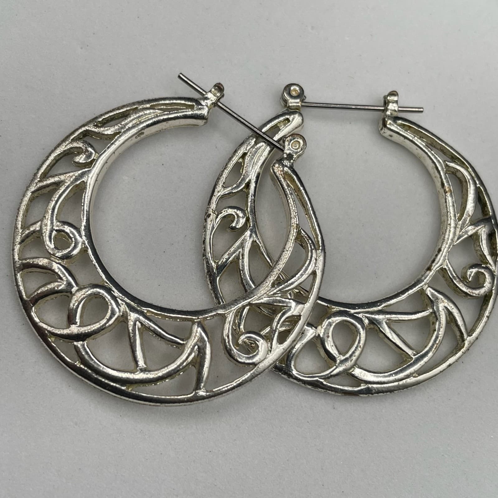 Silver Tone Filigree Hoop Earrings Boho Cutout Crescent Style - Thumbnail 5