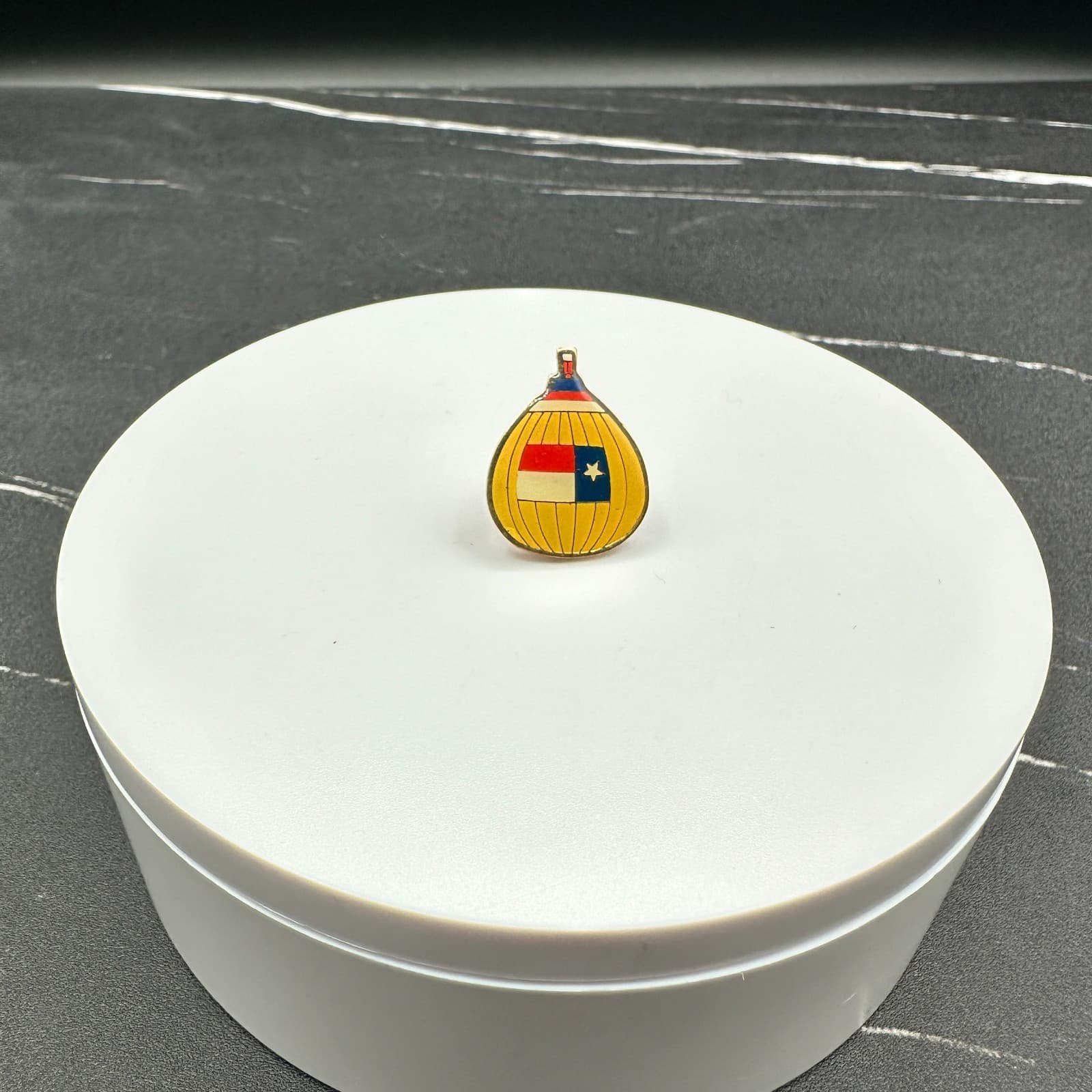 Vintage Hot Air Balloon Lapel Pin Enamel Texas Flag Star Gold Tone Tie Tack - Thumbnail 2