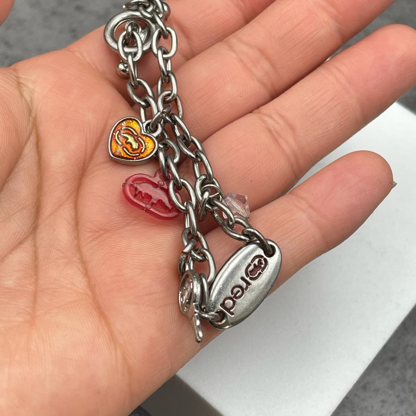 Ecko Red Y2K Silver-Tone Oval Link Chain Heart Charm Toggle Clasp Bracelet - Thumbnail 8