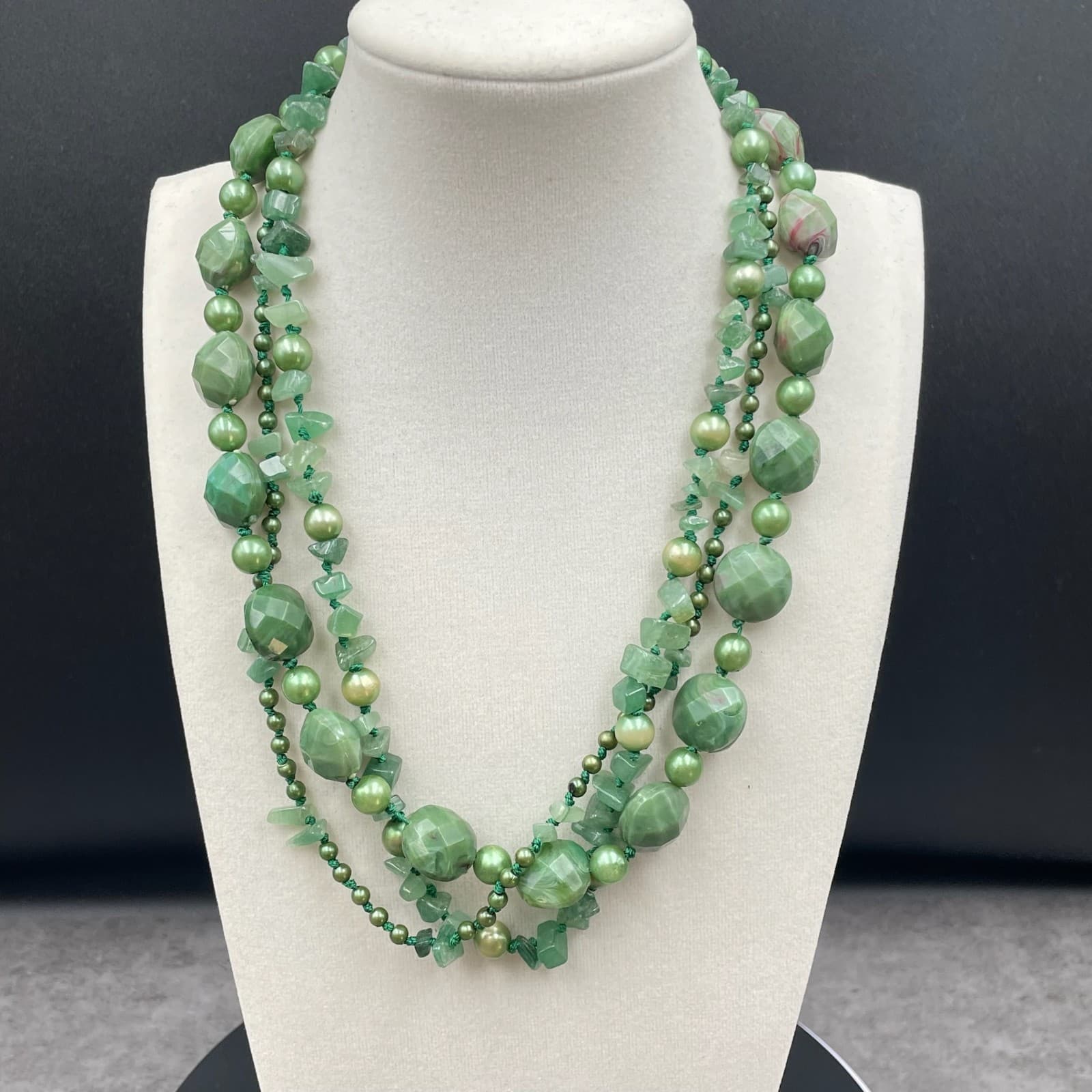 Vintage Green Faceted Green Agate Pearls Beaded Multi-Stranded Lobster Necklace - Image 1