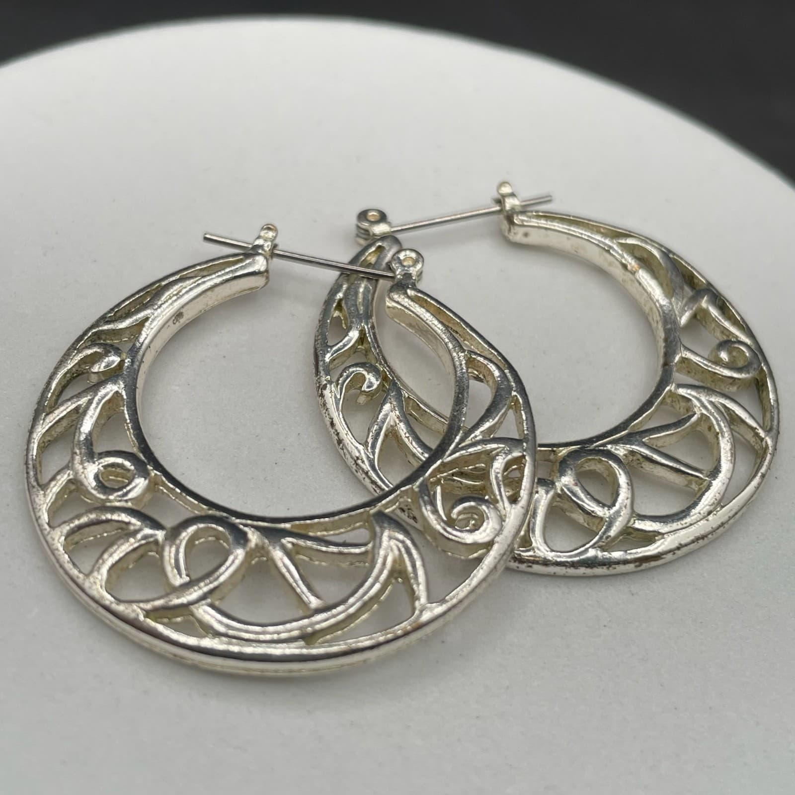 Silver Tone Filigree Hoop Earrings Boho Cutout Crescent Style - Thumbnail 7