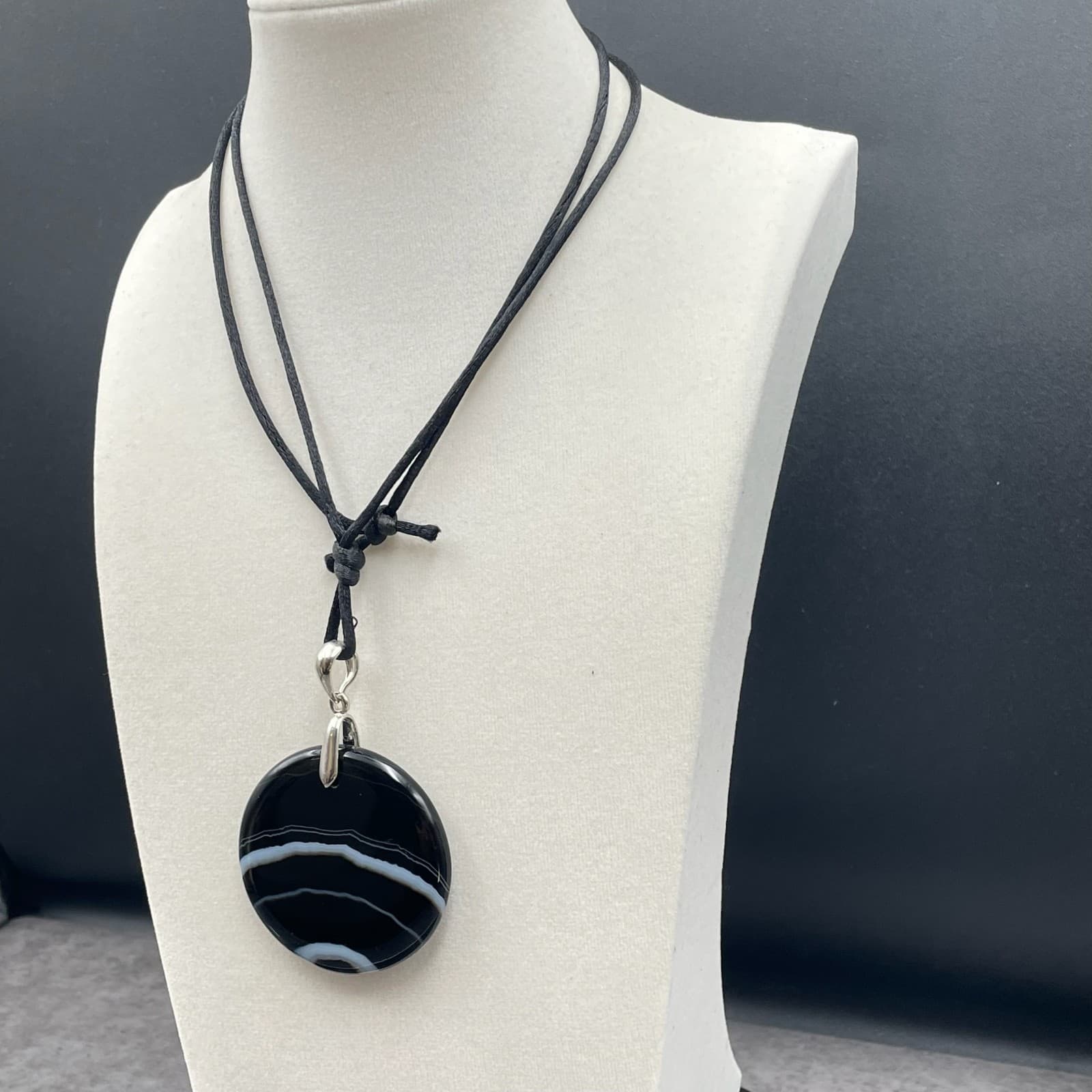 Classic Fashion Wire-Wrapped Banded Black Agate Rounds Pendant Cord Necklace - Thumbnail 3