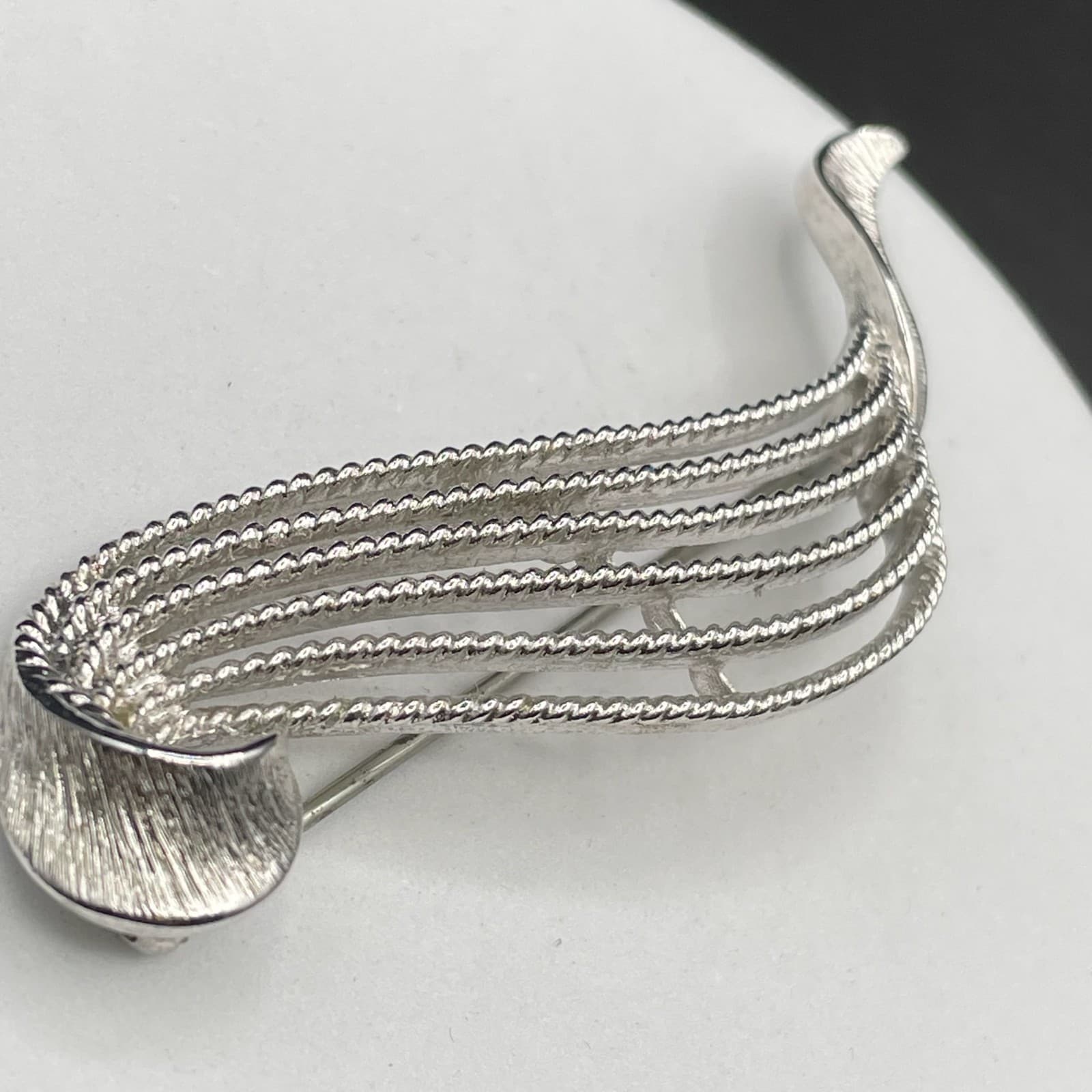 Silver Tone Ribbon Swirl Brooch Textured Layered Vintage Style - Thumbnail 6