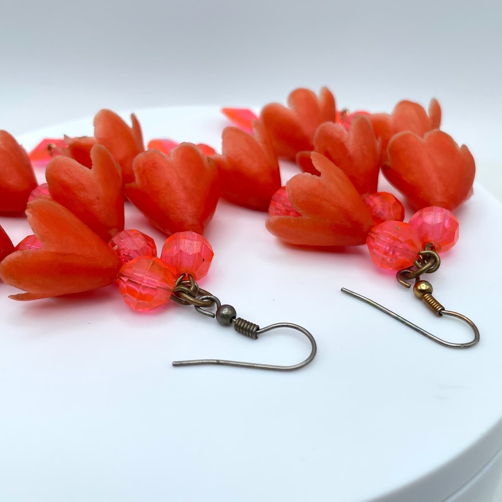 Vintage 90s Pink Resin Beaded Floral Dangle Earrings Women's Classic Jewelry - Thumbnail 4