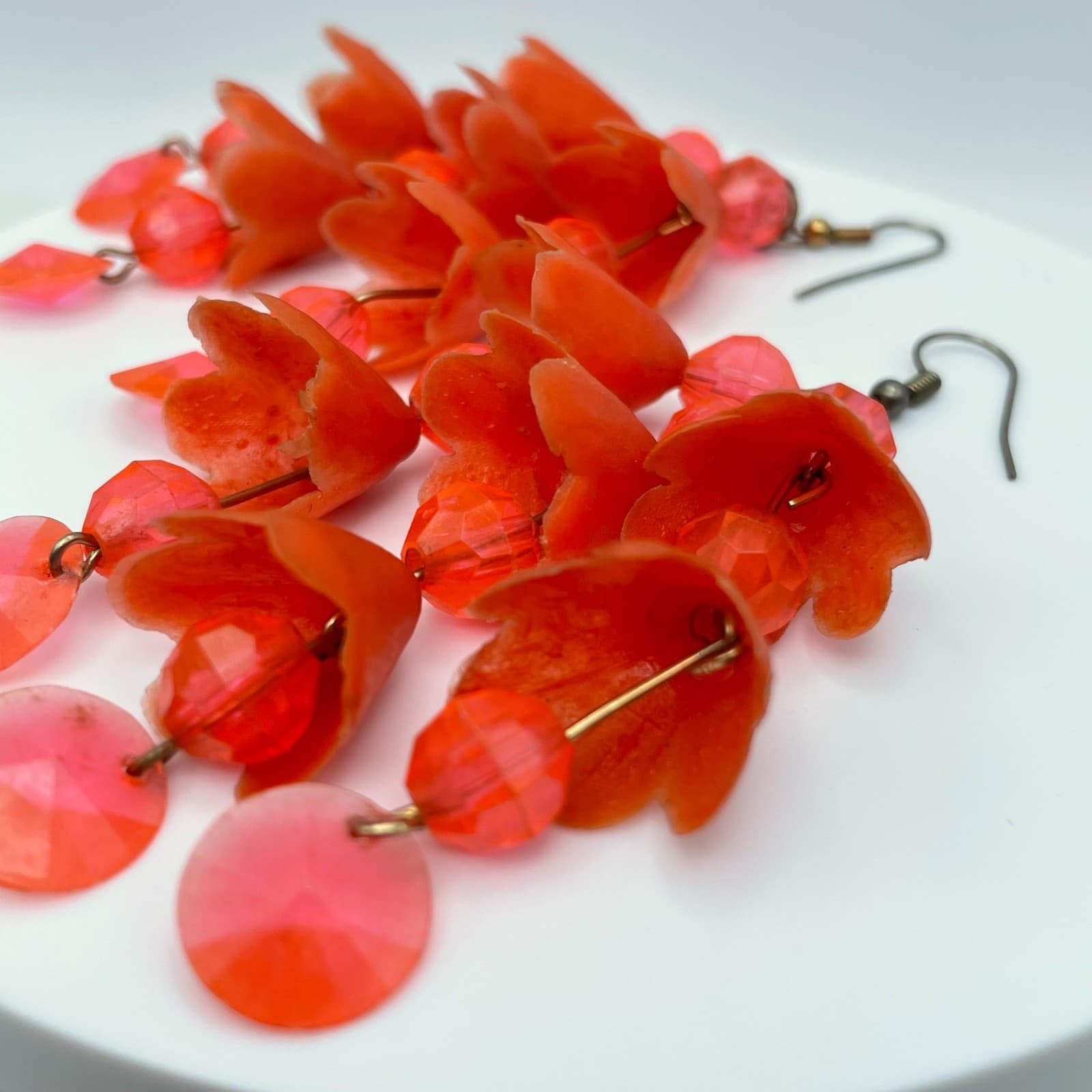 Vintage 90s Pink Resin Beaded Floral Dangle Earrings Women's Classic Jewelry - Thumbnail 3