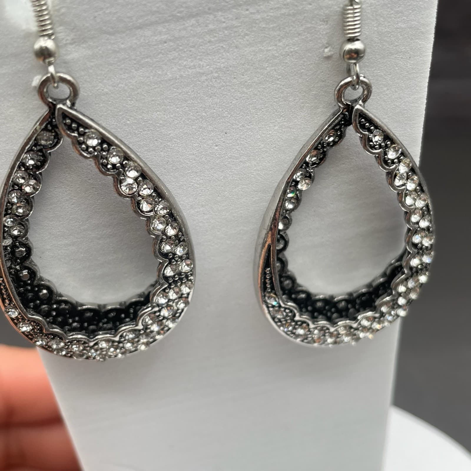 Silver Tone Rhinestone Teardrop Dangle Earrings Vintage Glam Style - Thumbnail 4