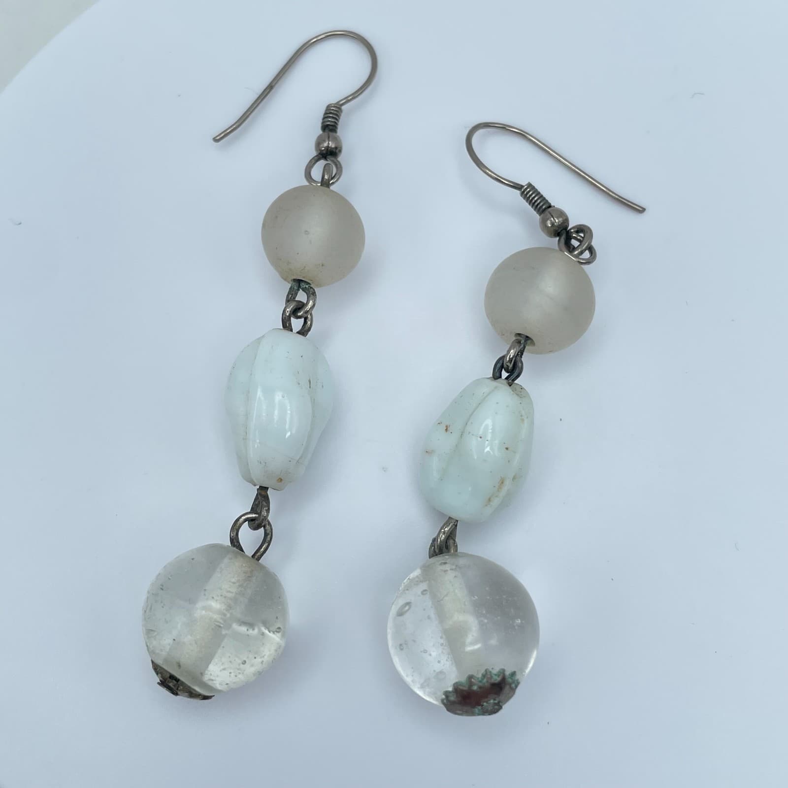 Vintage 90s White & Clear Glass Beaded Silver Tone Dangle Earrings Jewelry - Image 1