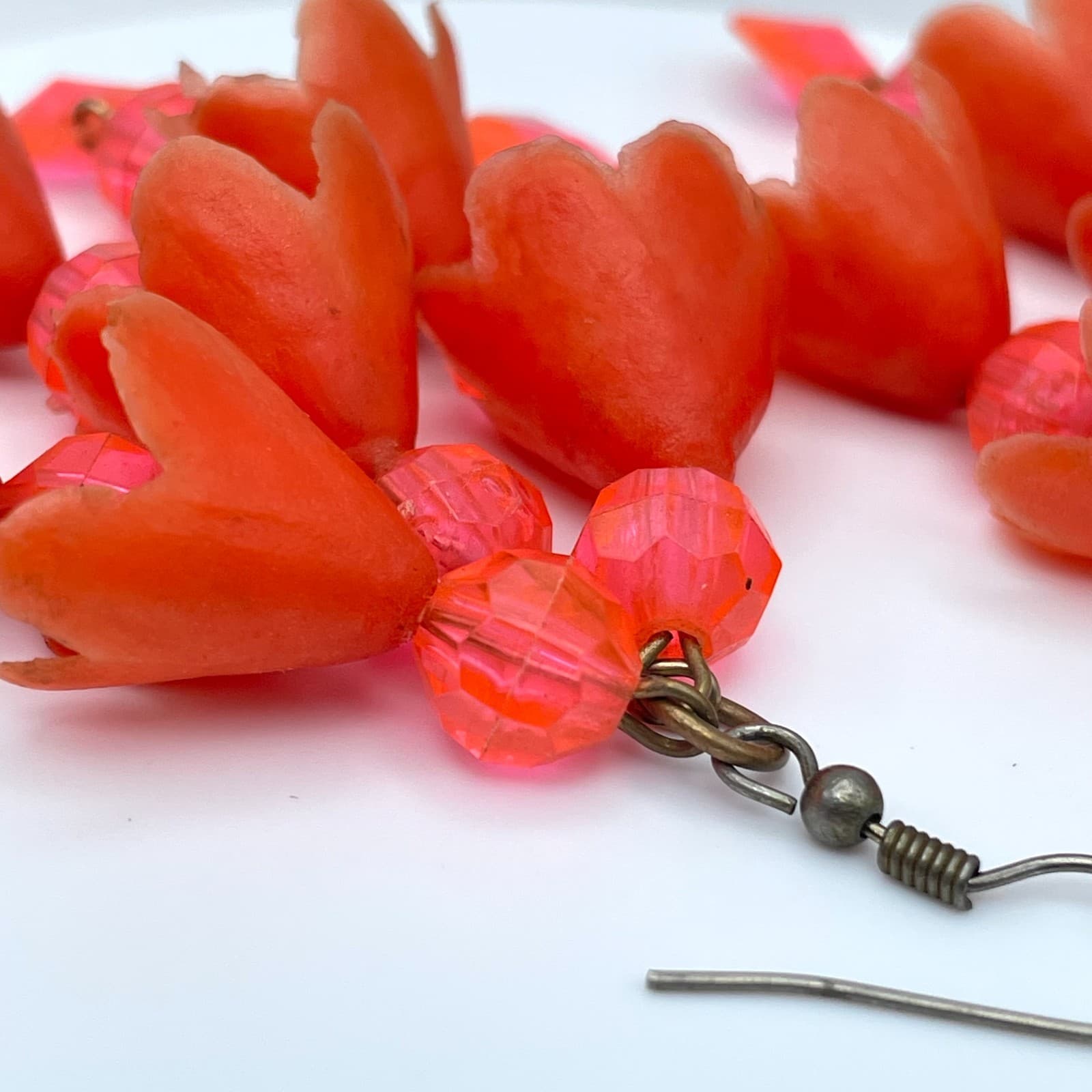 Vintage 90s Pink Resin Beaded Floral Dangle Earrings Women's Classic Jewelry - Thumbnail 5
