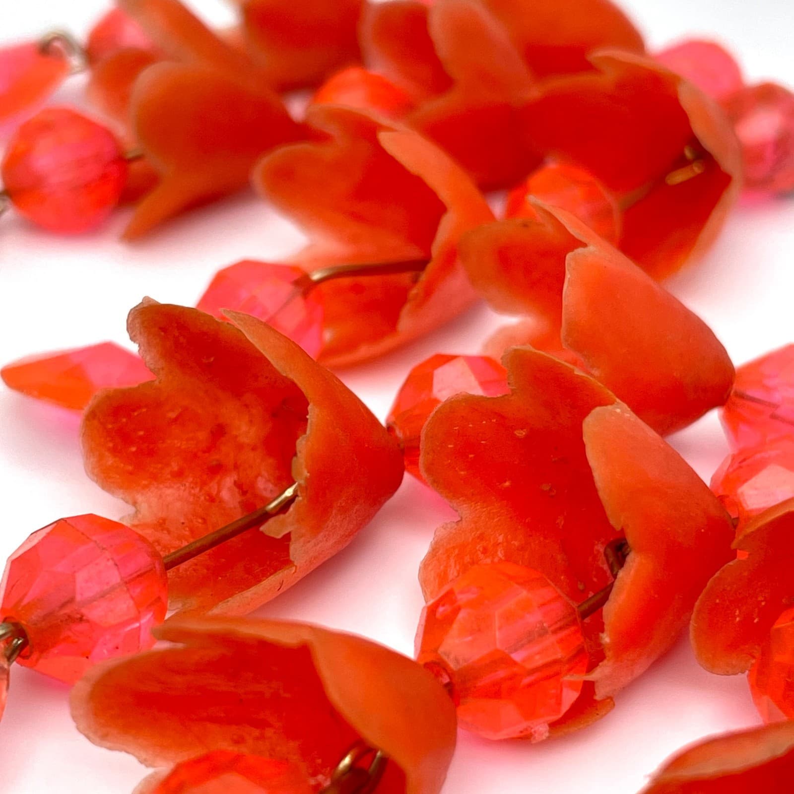 Vintage 90s Pink Resin Beaded Floral Dangle Earrings Women's Classic Jewelry - Thumbnail 6