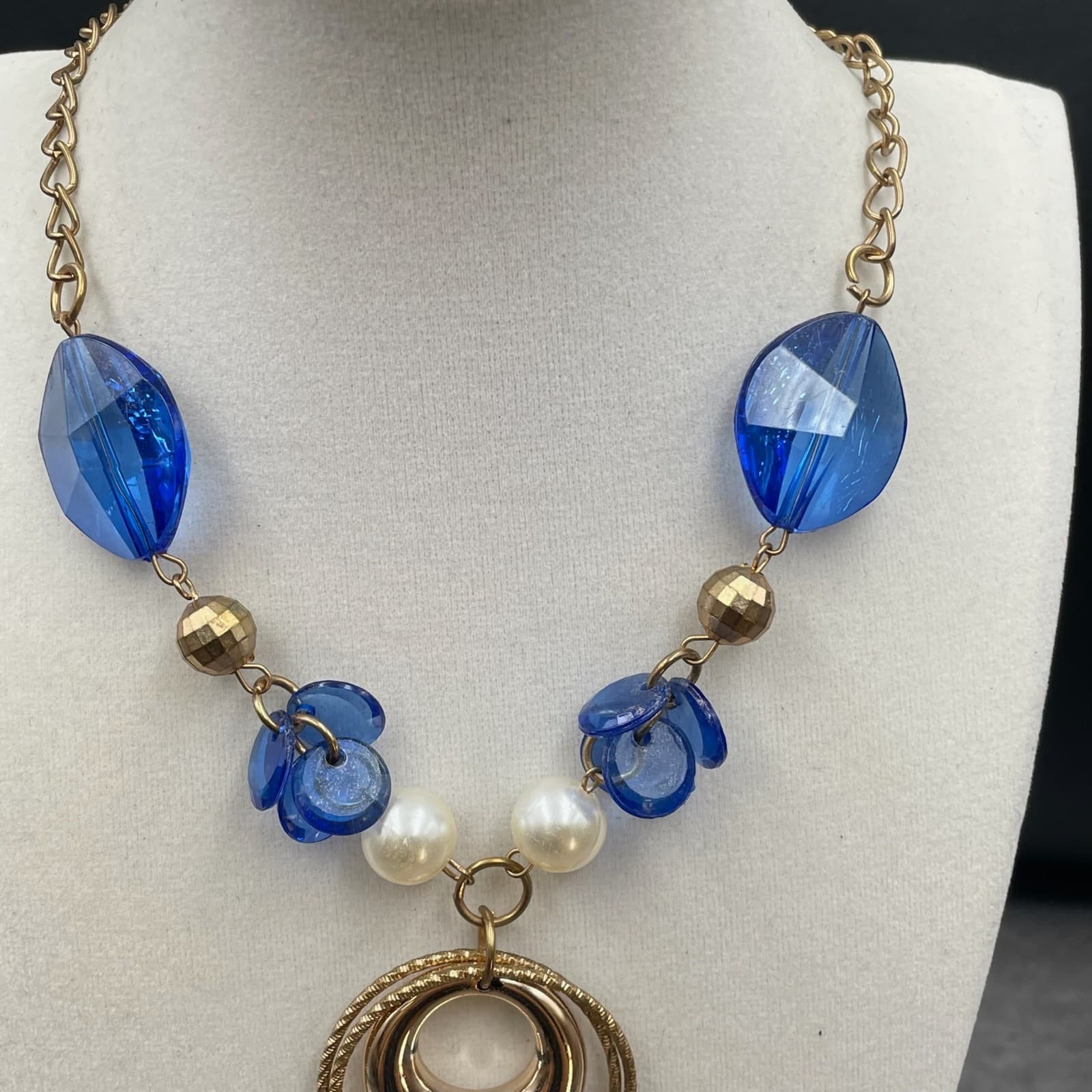 Gold-Tone Pearl Faceted Glass Beads Circular Pendant Tassel Statement Necklace - Thumbnail 3