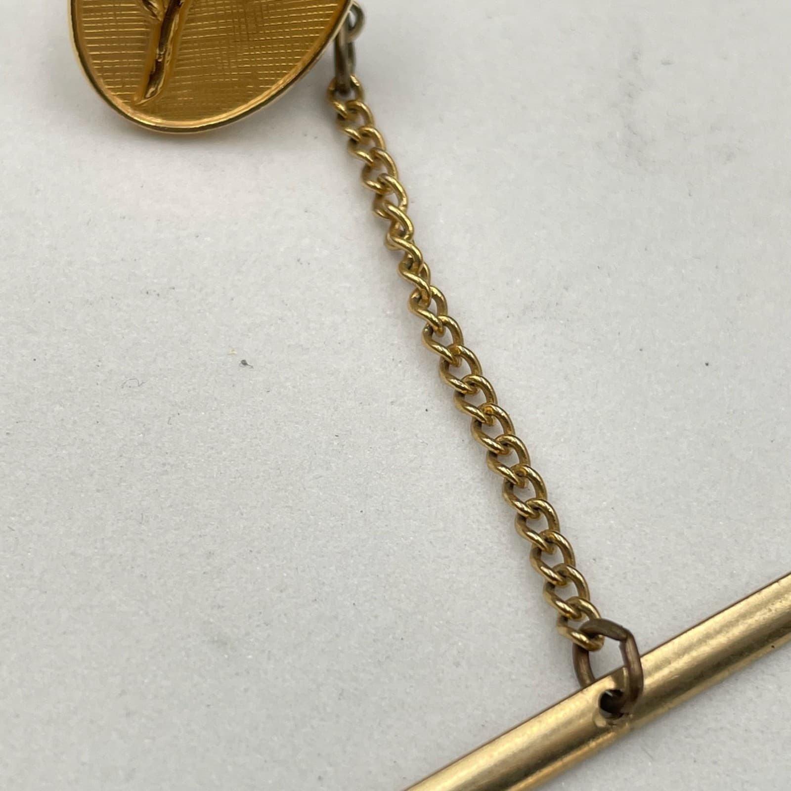 Vintage Rosemary Moore 1994-95 Classic Gold-Tone Rose T-Bar Curb Chain Tie Tack - Thumbnail 7
