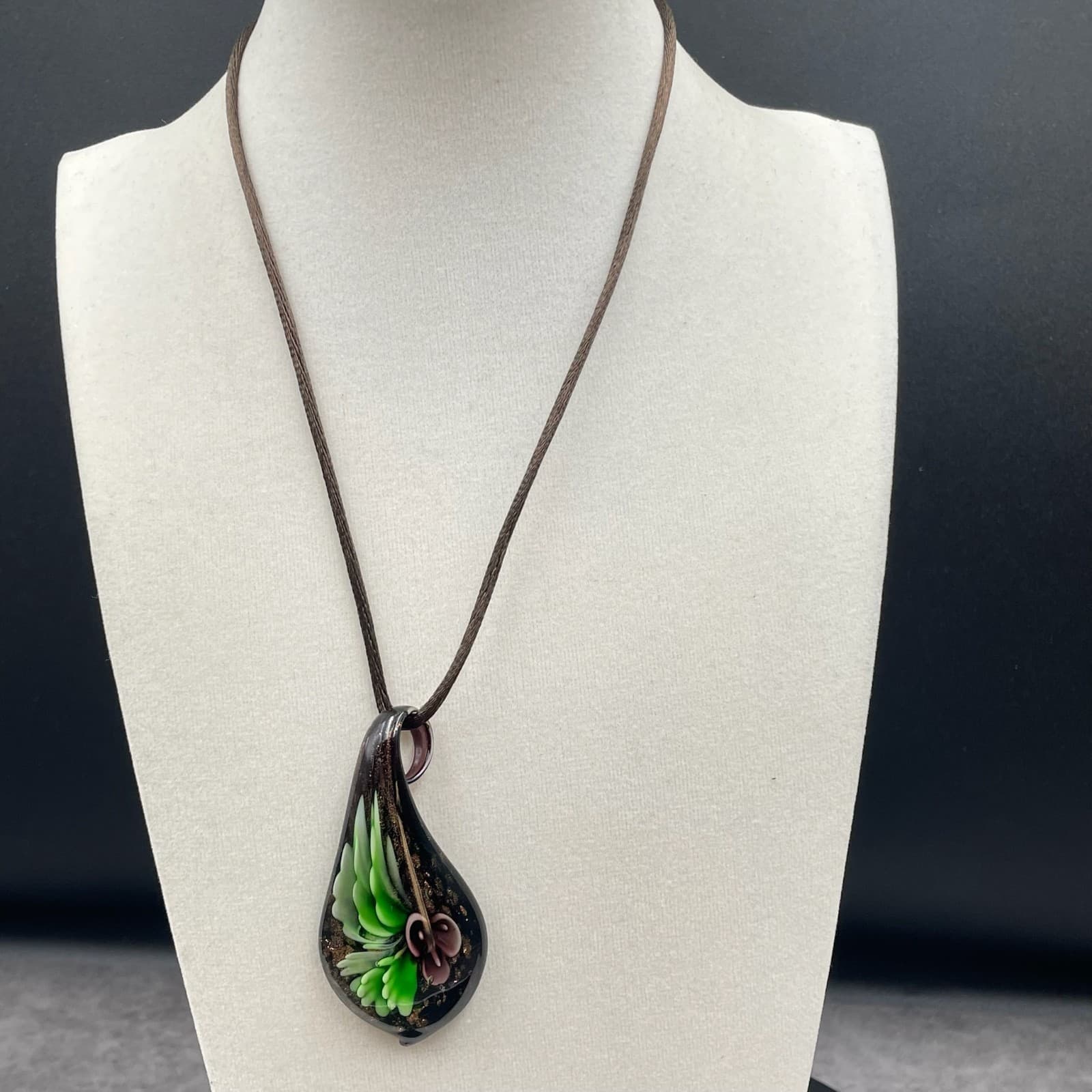 Black Lampwork Botanical Borosilicate Glass Blooming Flower Pendant Necklace - Thumbnail 3