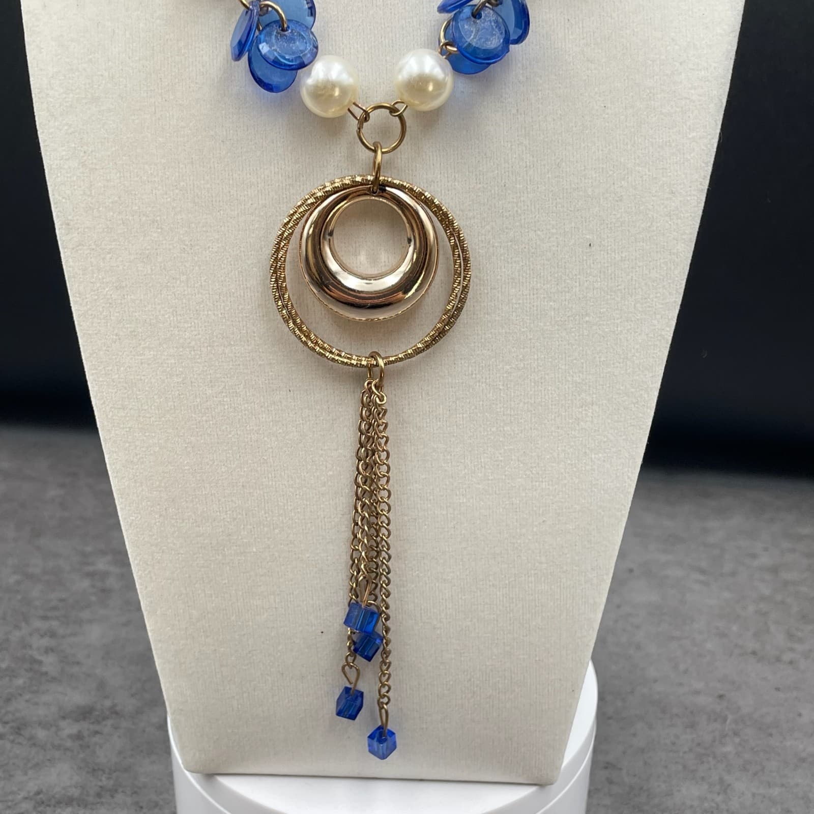 Gold-Tone Pearl Faceted Glass Beads Circular Pendant Tassel Statement Necklace - Thumbnail 4