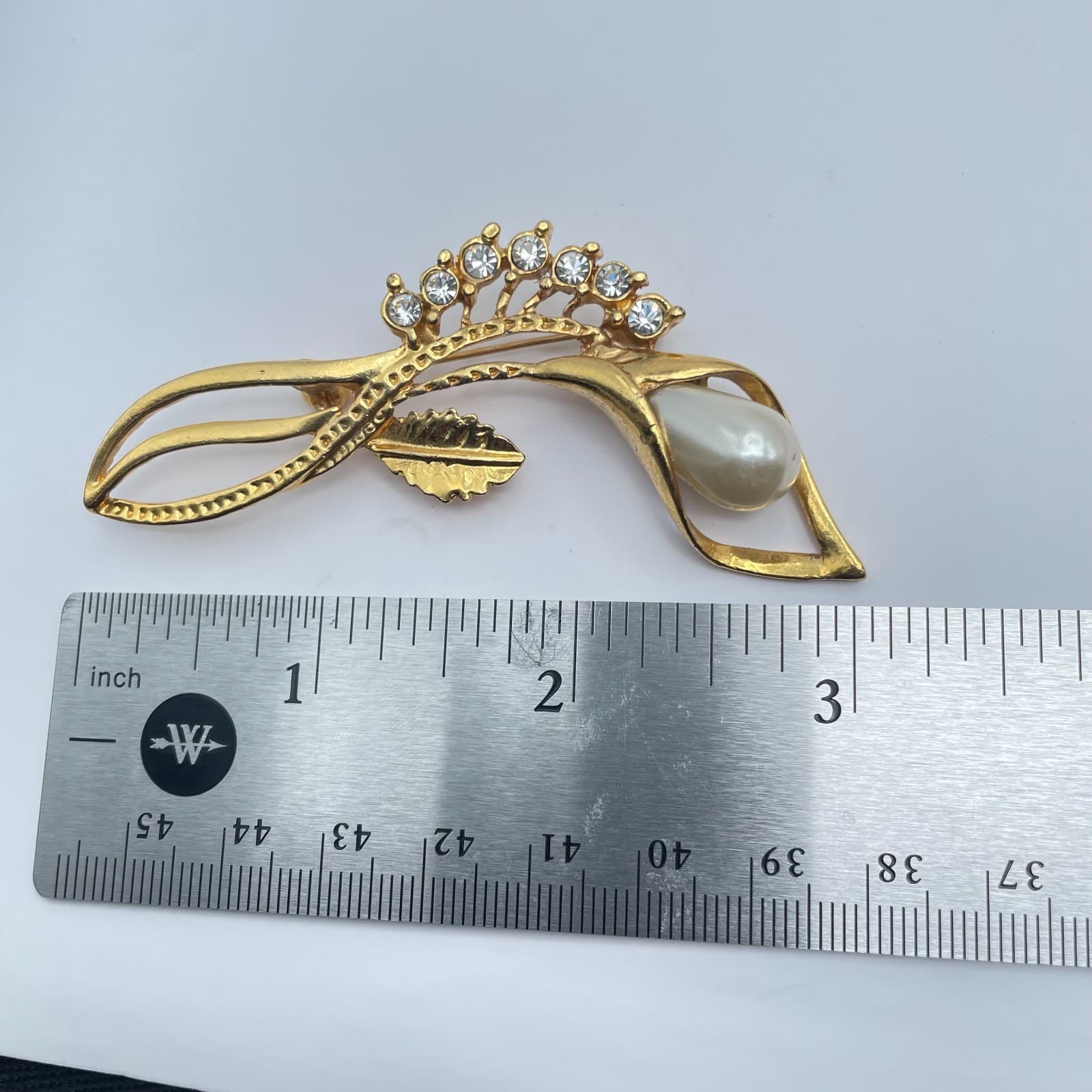 Vintage 90s Clear Rhinestone & Faux Pearl Calla Lily Gold Tone Brooch Pin - Thumbnail 10