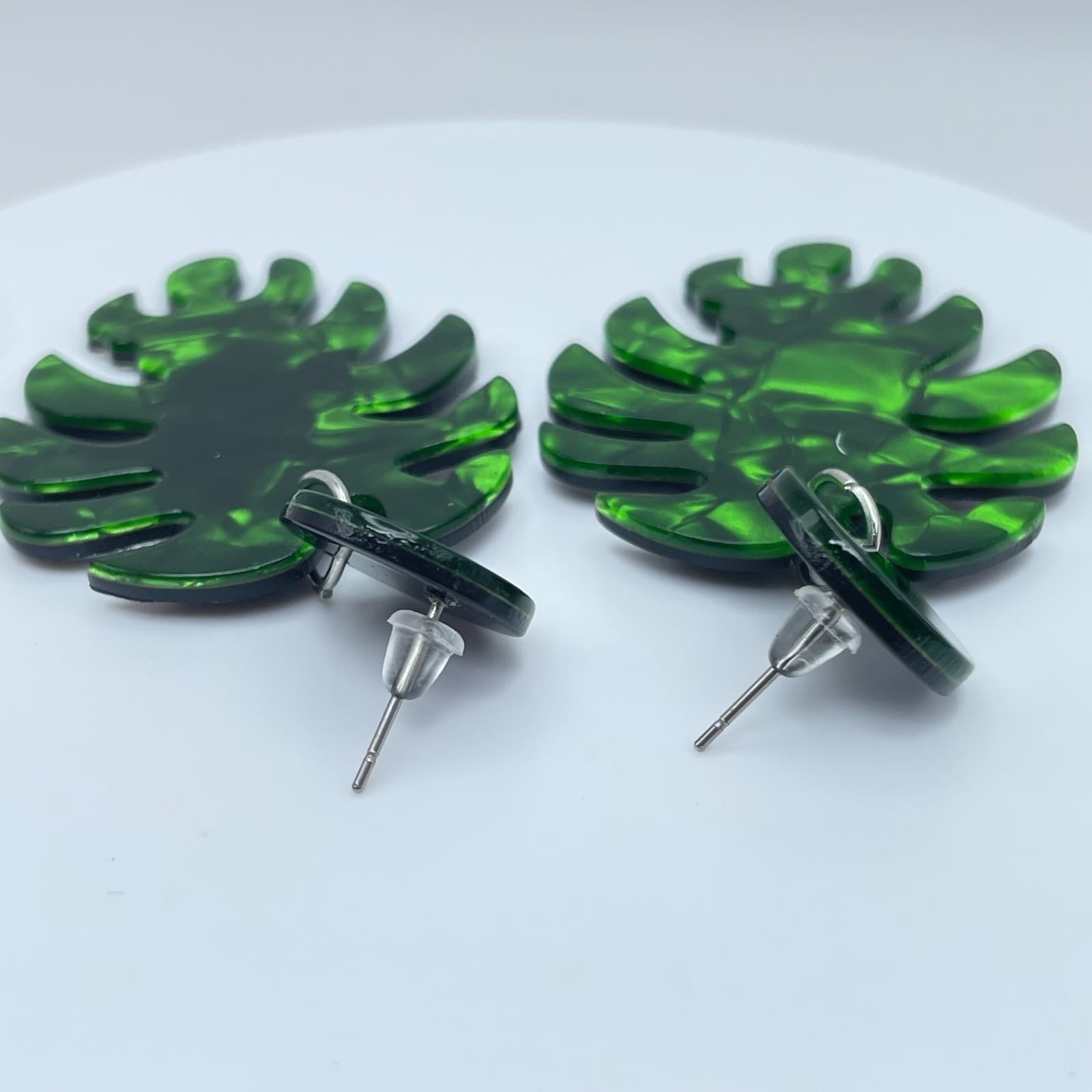 Vintage Y2K Green & Black Resin Monstera Leaf Dangle Earring Silver Tone Jewelry - Thumbnail 6