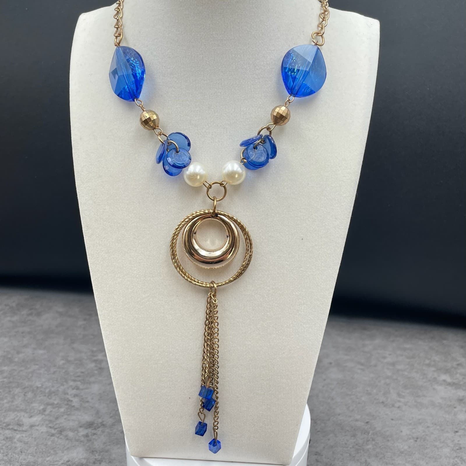 Gold-Tone Pearl Faceted Glass Beads Circular Pendant Tassel Statement Necklace - Thumbnail 2