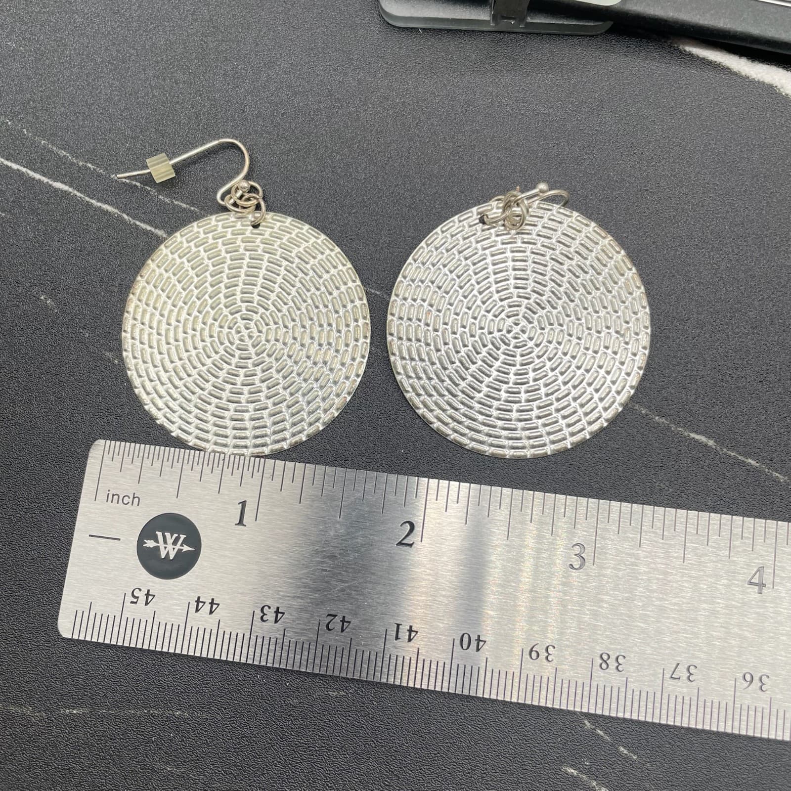 Silver Tone Textured Disc Dangle Earrings Modern Retro Style - Thumbnail 6