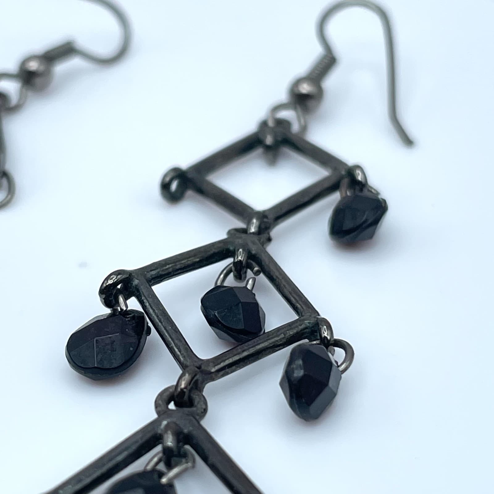 Vintage 90s Black Geometric Drop Beaded Dangle Earrings Women's Classic Jewelry - Thumbnail 6