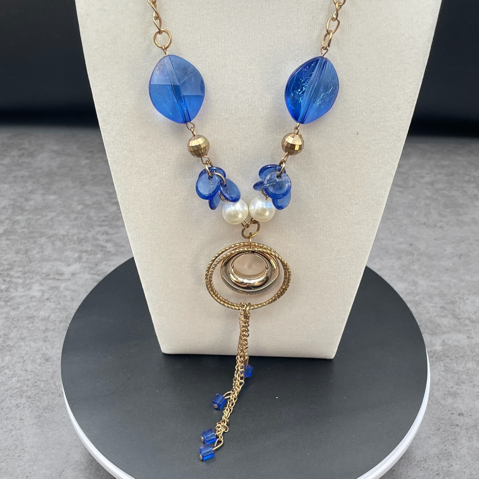 Gold-Tone Pearl Faceted Glass Beads Circular Pendant Tassel Statement Necklace - Thumbnail 6