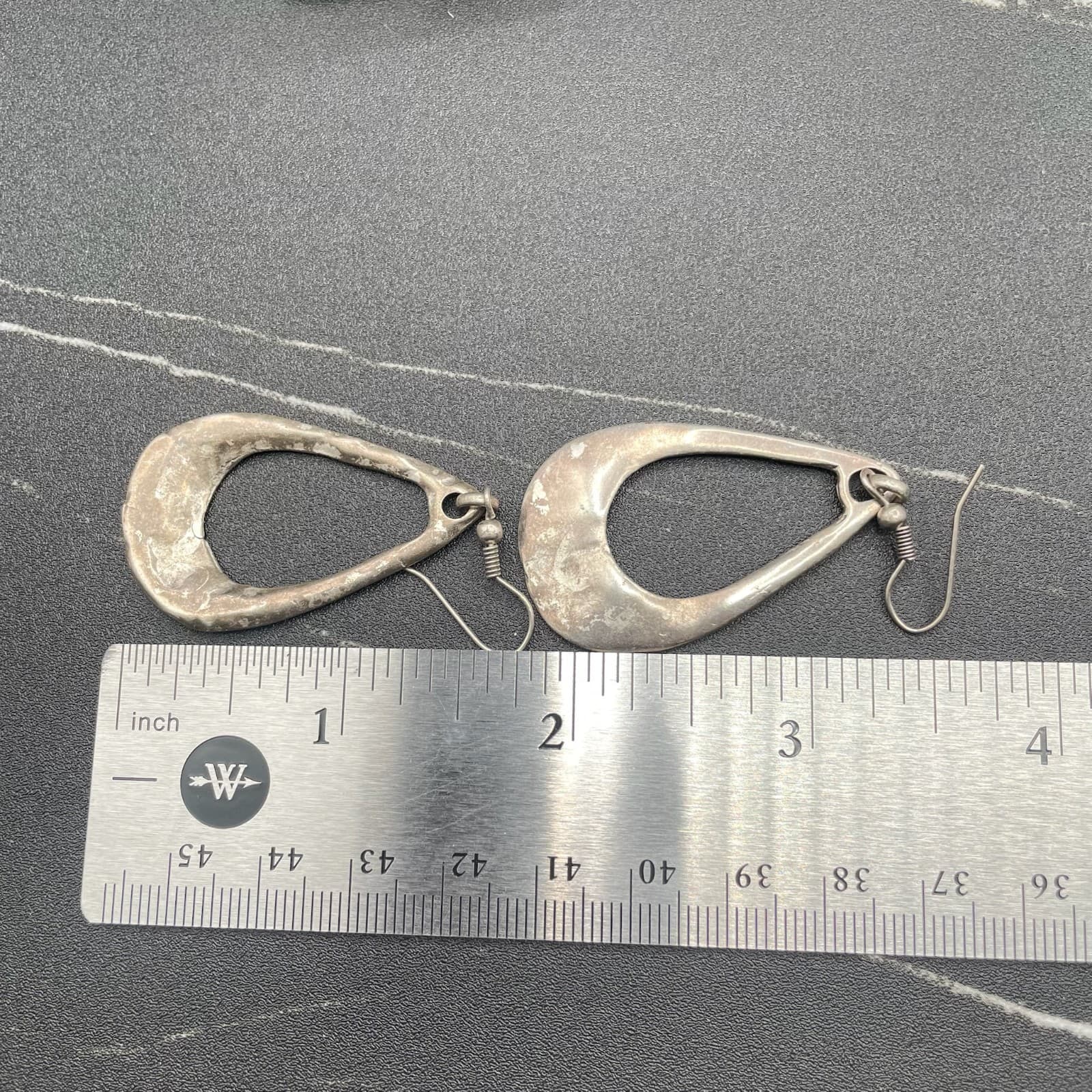 Silver Tone Hammered Teardrop Dangle Earrings Organic Modern Style - Thumbnail 7