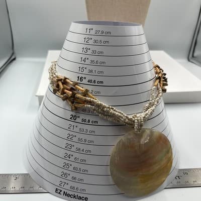 VTG White Wooden Bead Abalone Shell Pendant Statement Layered Medallion Necklace - Thumbnail 6