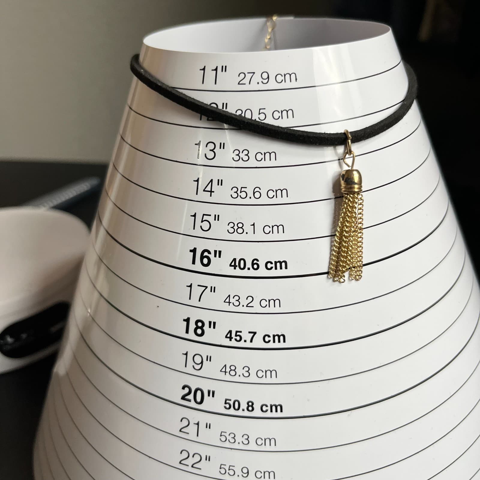 Grunge Revival Gold-Tone Black Velvet Cord Chain Tassel Pendant Choker Necklace - Thumbnail 7