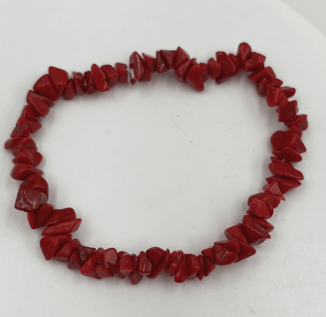 Vintage Y2K Elasticized Cord Randomized Mosaic Red Coral Chip Stretch Bracelet - Image 1