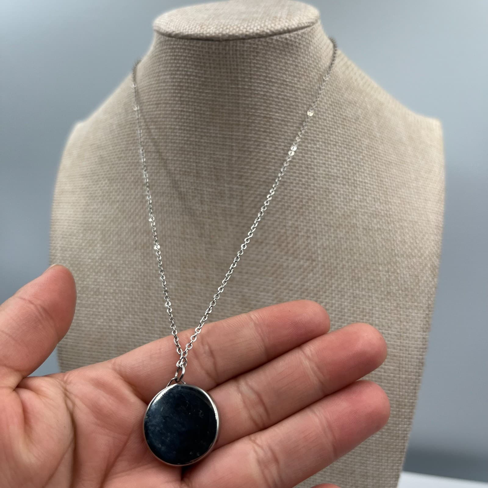 Texas Tech Silver-Tone Red Raiders Ivy School Logo Collegiate Pendant Necklace - Thumbnail 4