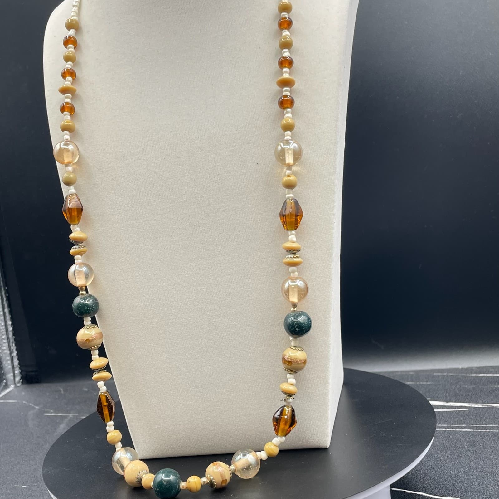 Vintage Beige Classic Fashion Glass Beaded Station Statement Lobster Necklace - Thumbnail 6