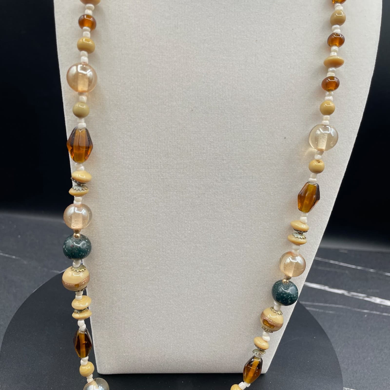 Vintage Beige Classic Fashion Glass Beaded Station Statement Lobster Necklace - Thumbnail 4