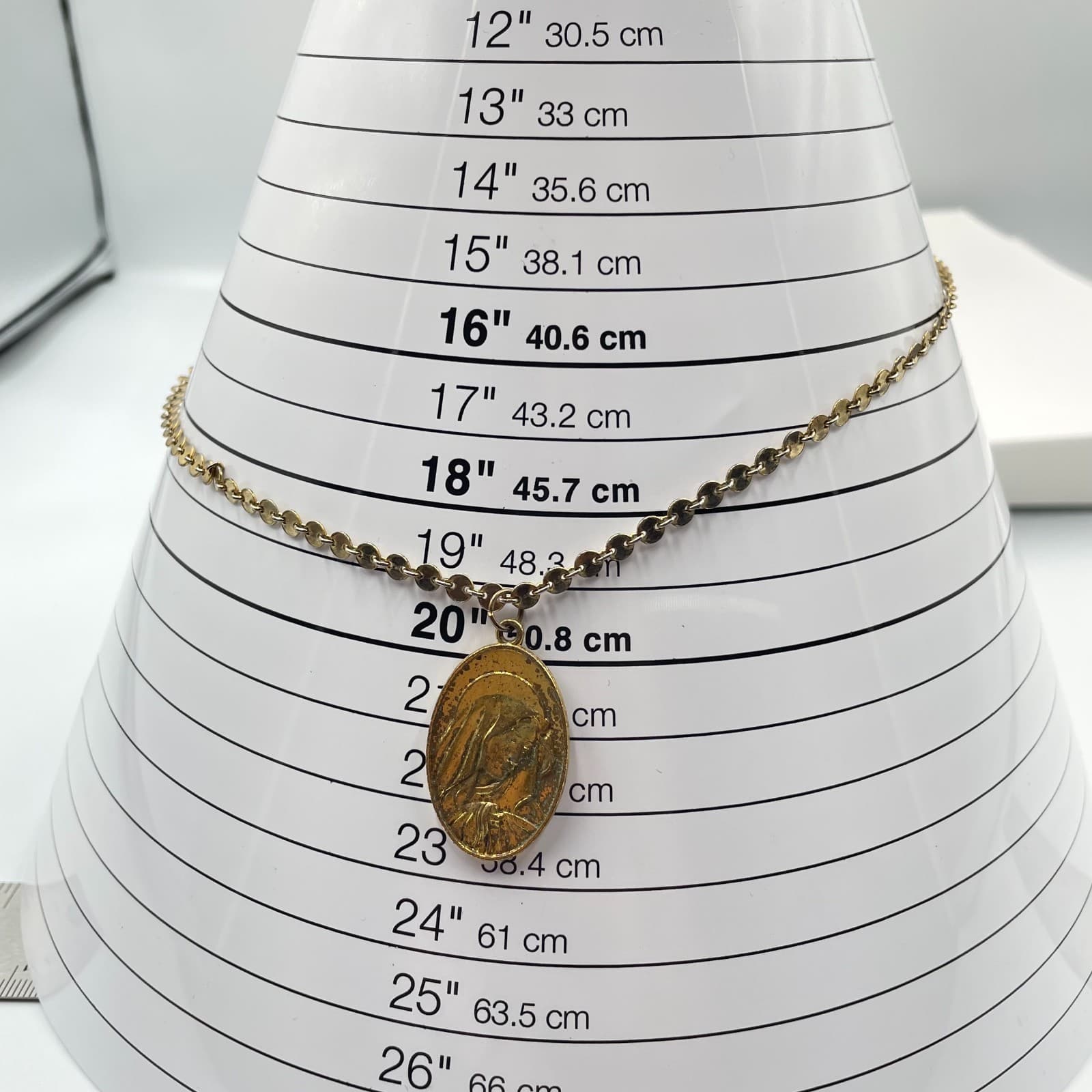 Vintage Our Lady of Sorrows Medal Necklace (Spanish) Nuestra Señora de los Dolor - Thumbnail 7