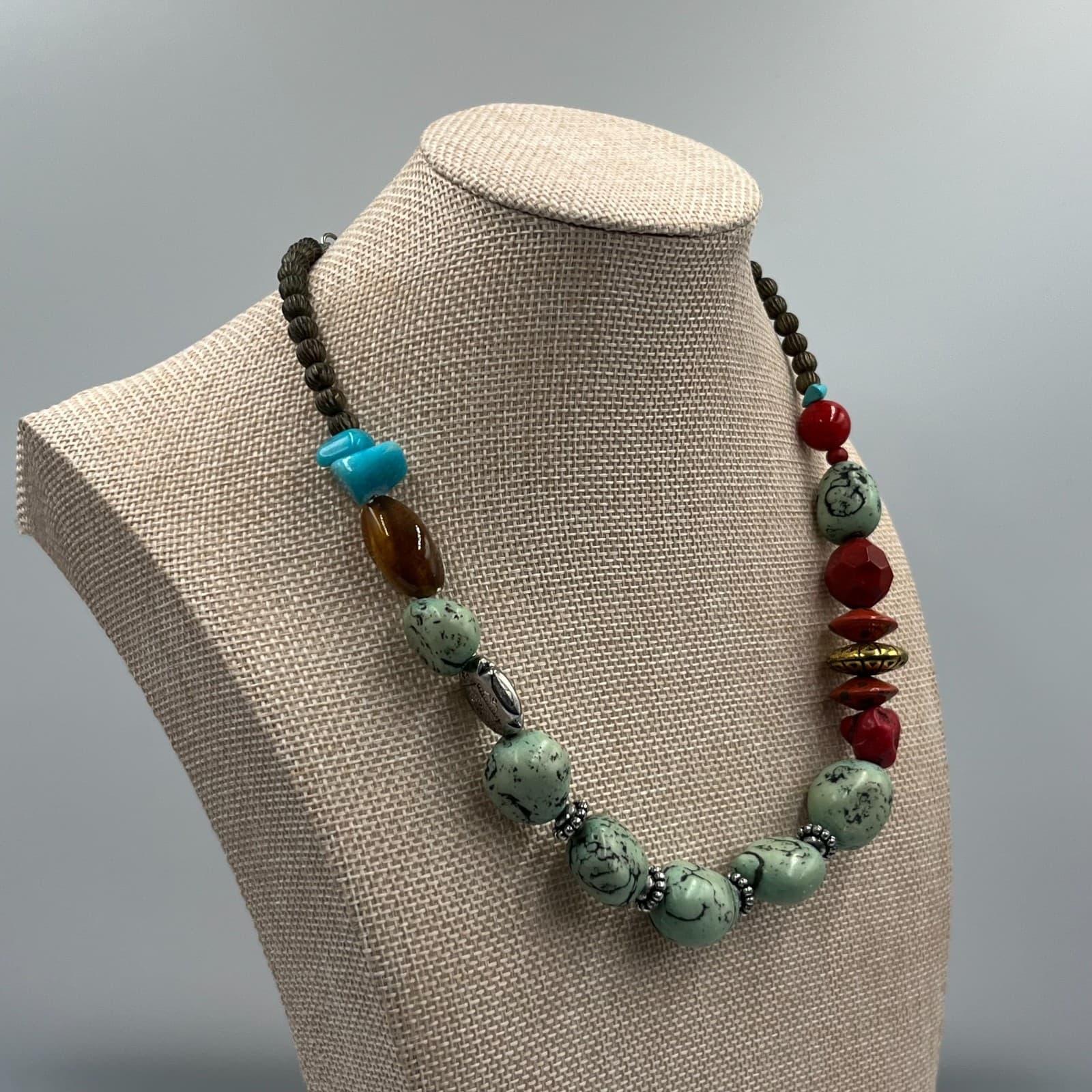 Vintage Silver-Tone Red Green Dyed Howlite Coral Bead Statement Lobster Necklace - Thumbnail 5