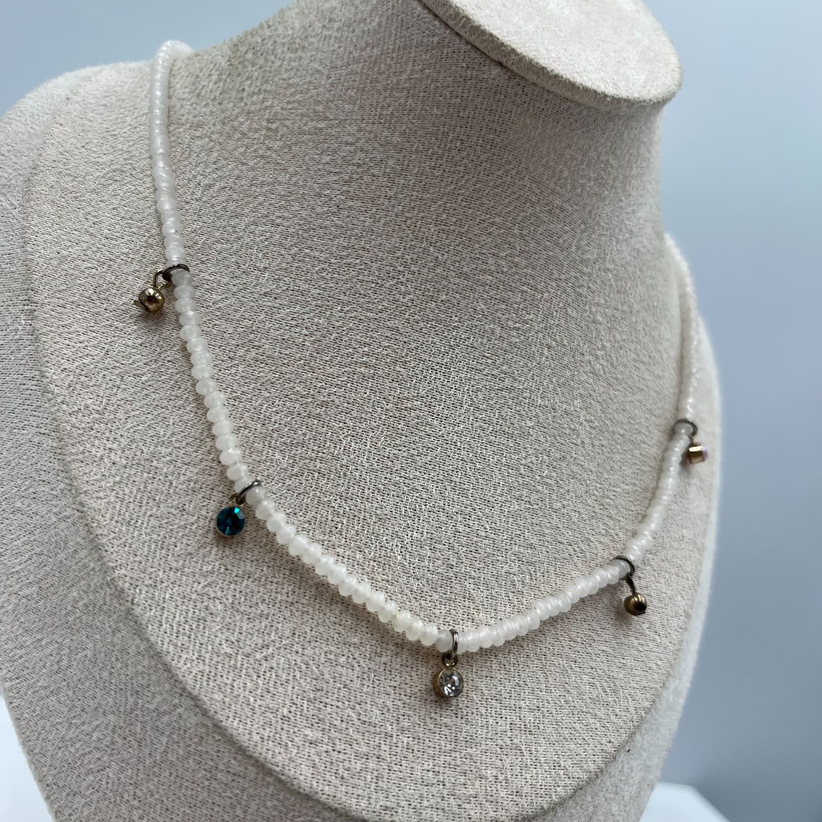 Vintage White Beaded Necklace Multicolor Crystal Charm Gold Tone Boho Statement - Thumbnail 4