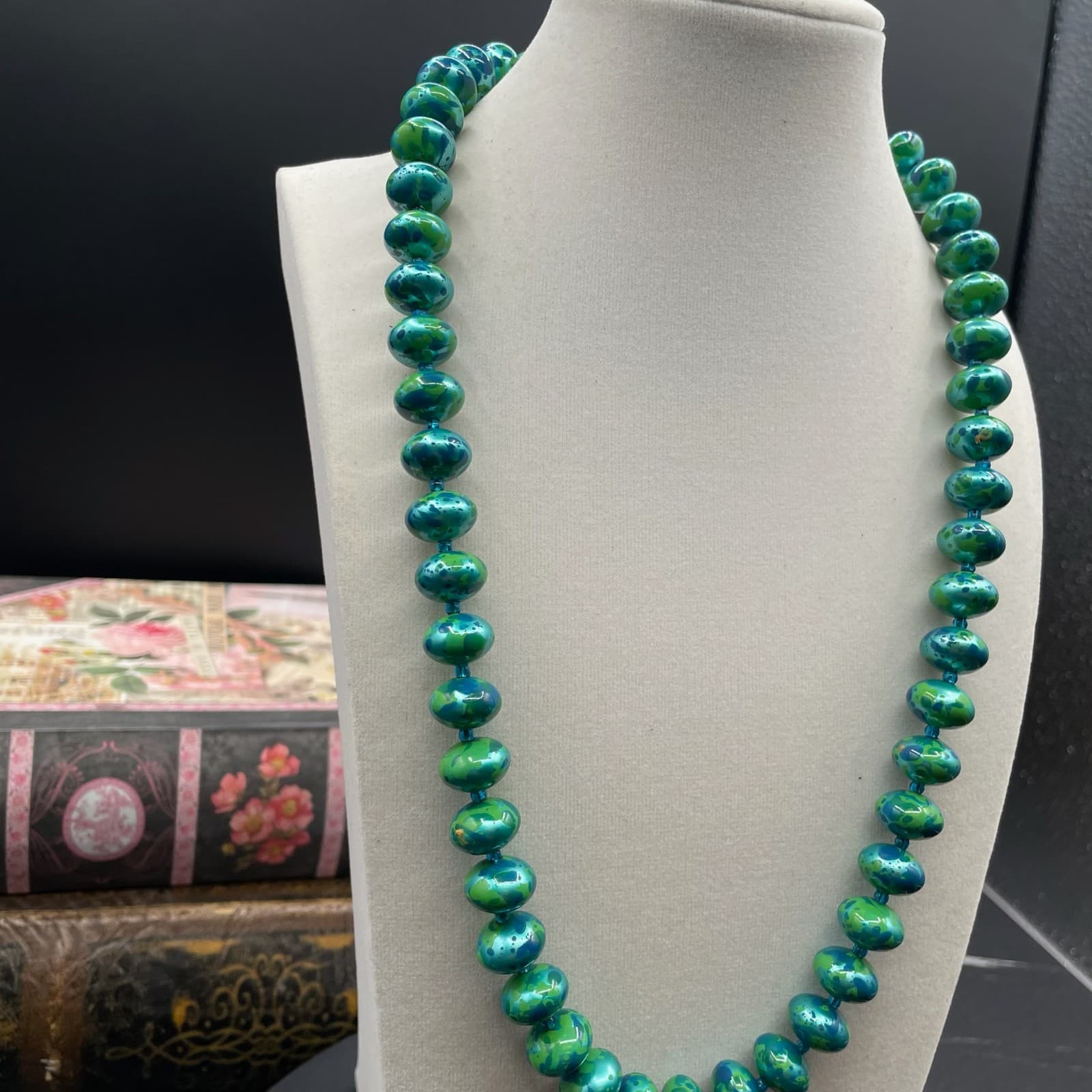 Vintage Green Classic Fashion Bezel Glass Chrysocolla Beaded Statement Necklace - Thumbnail 3